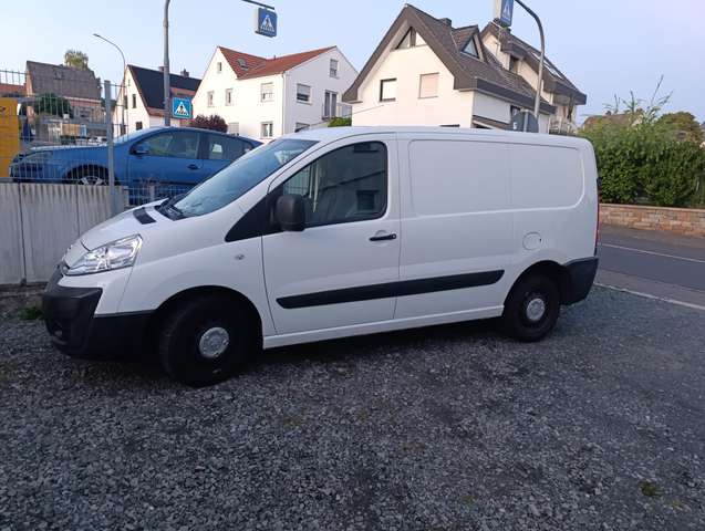 Imagine Toyota Proace 1,6-l-D-4D L2H1