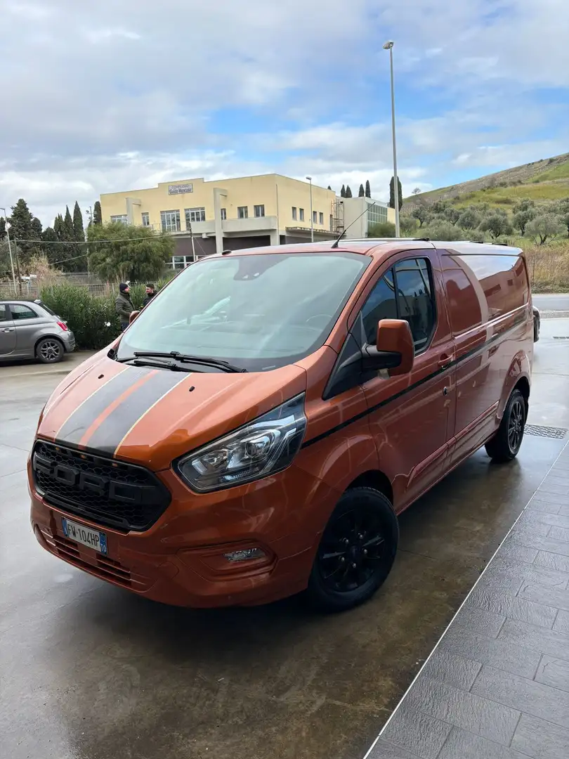 Ford Transit Custom Orange - 2