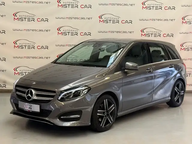 Mercedes-Benz B 200 Aut SPORT NAVI/LEDER/AHK/PDC/SHZ/8XALU