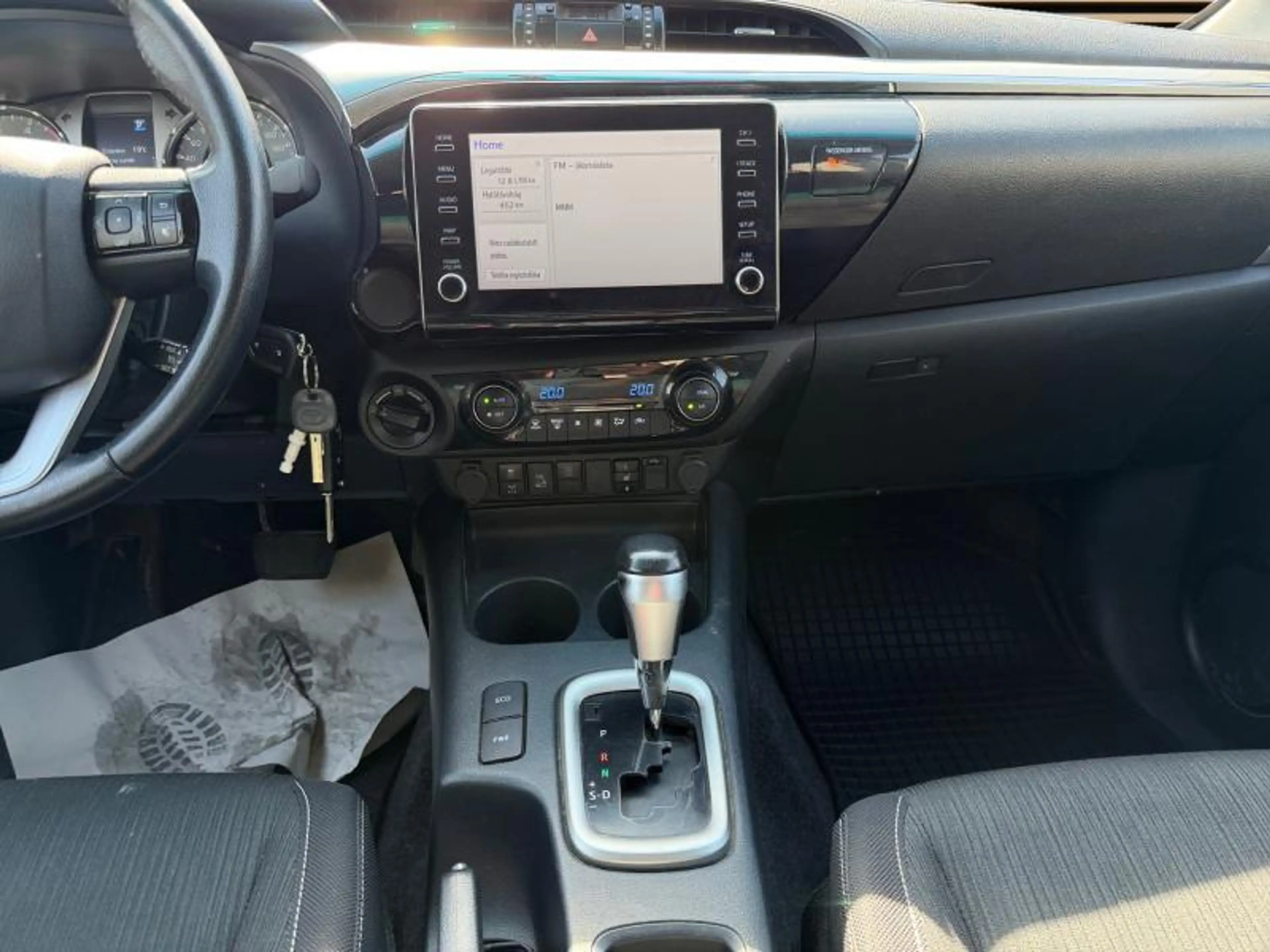 Toyota Hilux Comfort 2.4 — photo 14