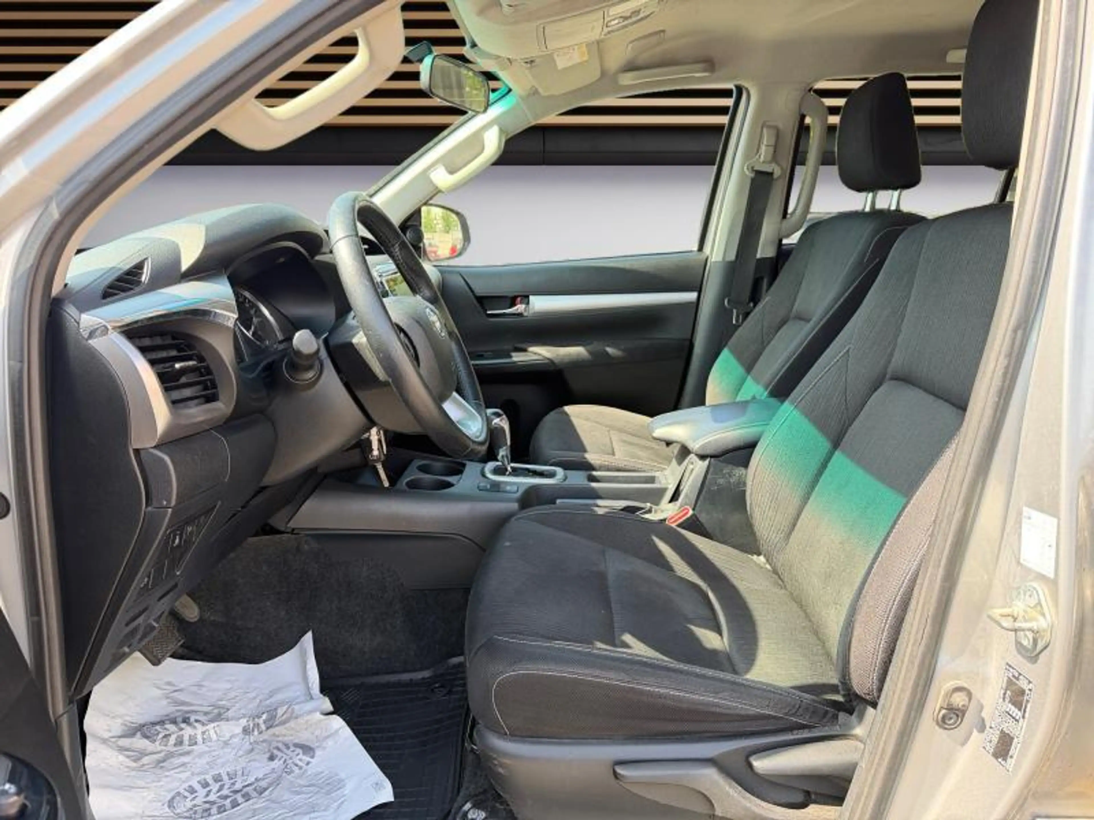 Toyota Hilux Comfort 2.4 — photo 10