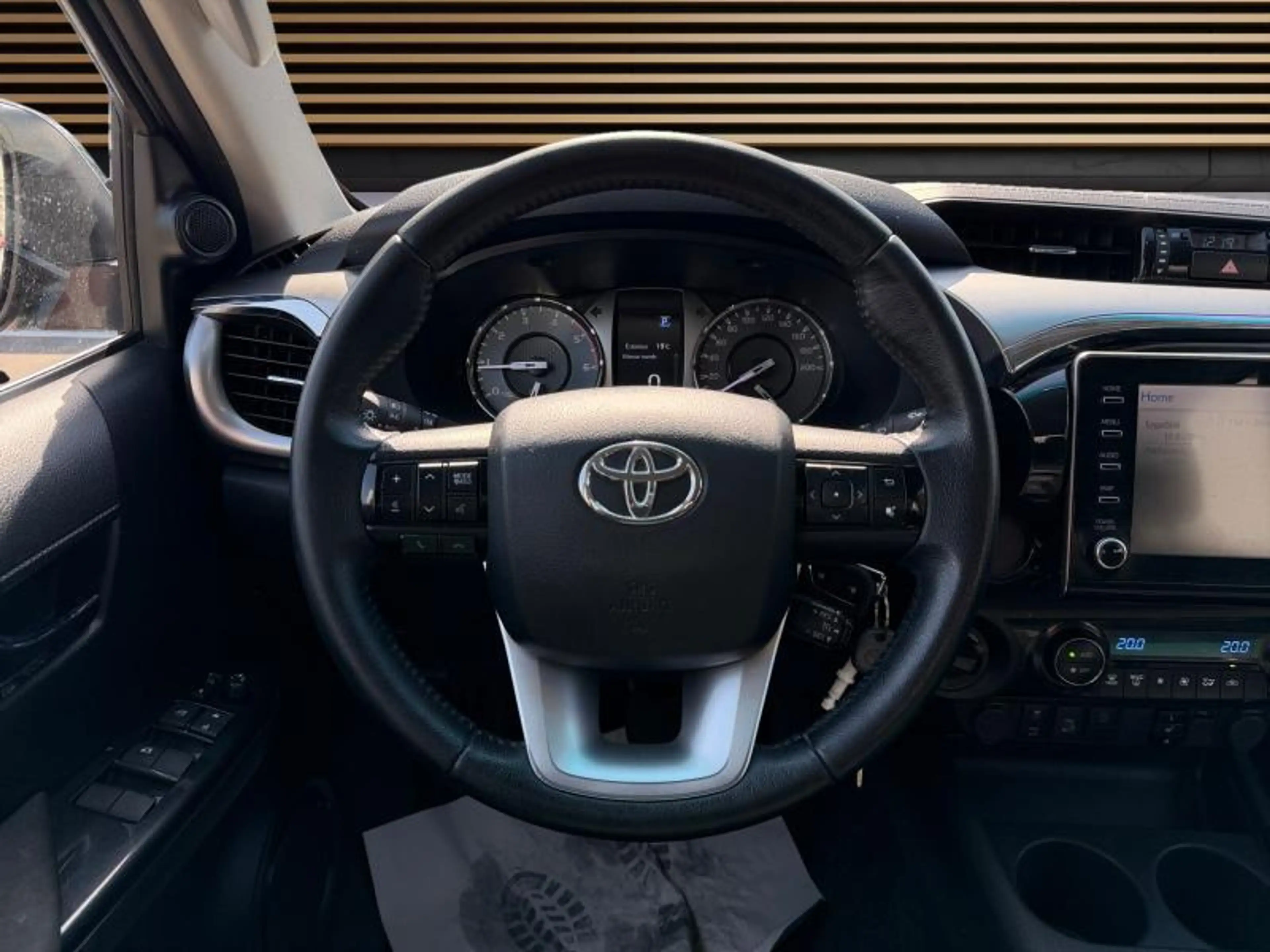 Toyota Hilux Comfort 2.4 — photo 15