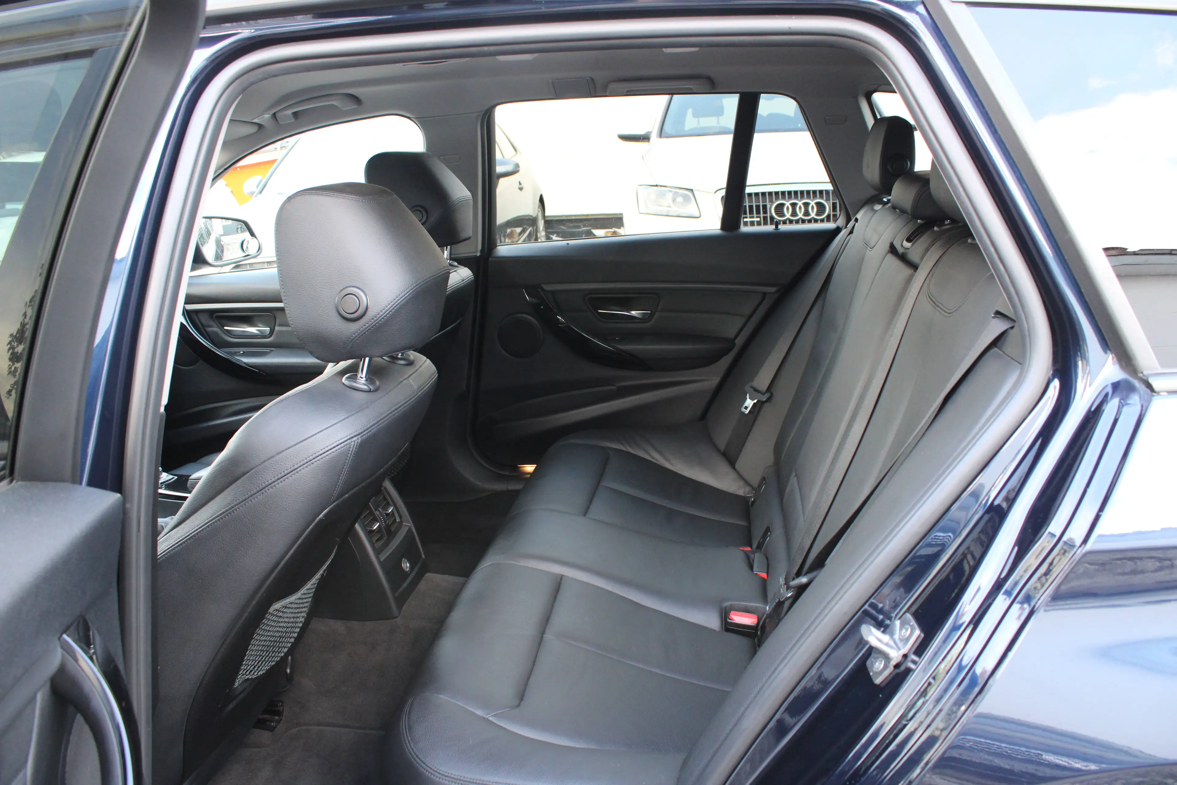 BMW 325 325 d Sportline — photo 11