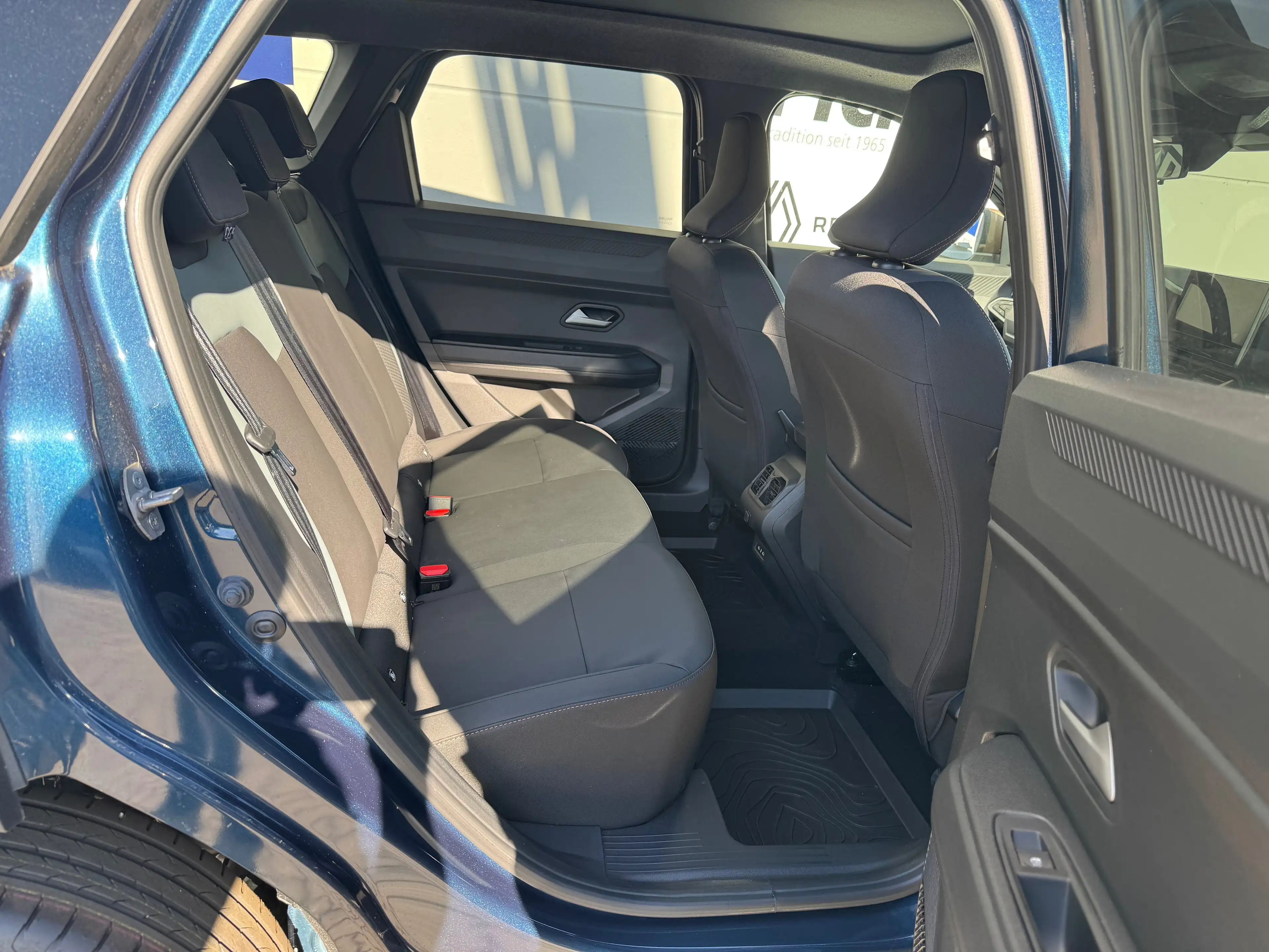 Dacia Bigster Hybrid 155 Extreme Citypaket Winter Plus Paket — photo 9