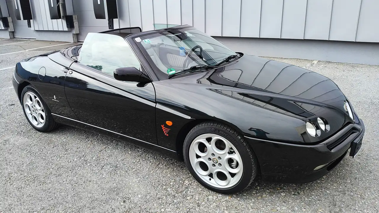 Alfa Romeo Spider 2,0 Twin Spark Elegante, foto 2