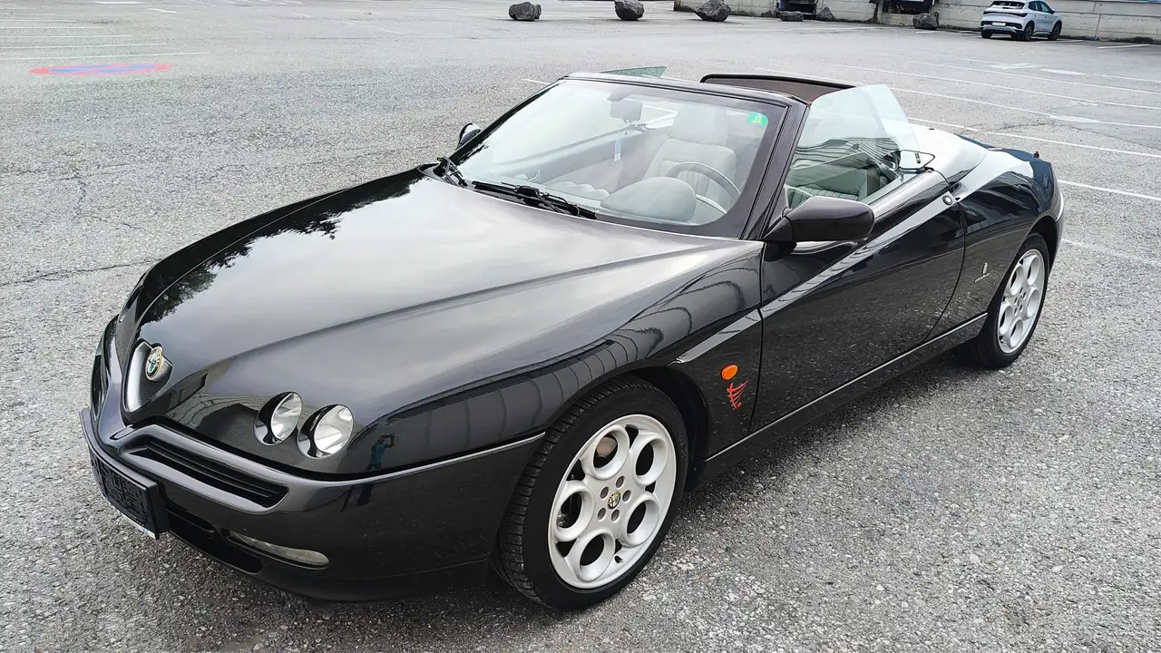 Alfa Romeo Spider 2,0 Twin Spark Elegante, foto 1