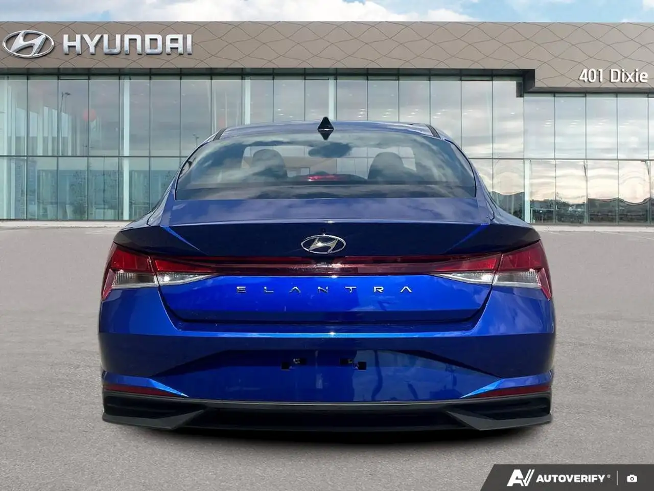 Hyundai ELANTRA снимка Hyundai ELANTRA