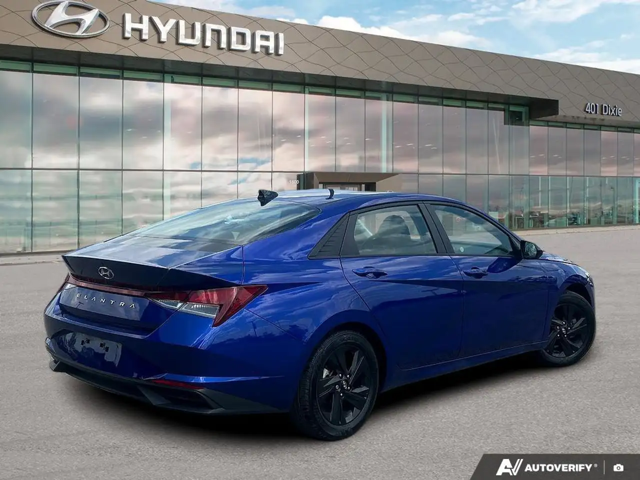 Hyundai ELANTRA снимка Hyundai ELANTRA