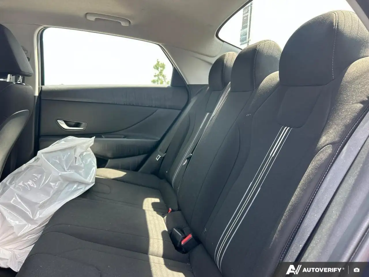 Hyundai ELANTRA снимка Hyundai ELANTRA