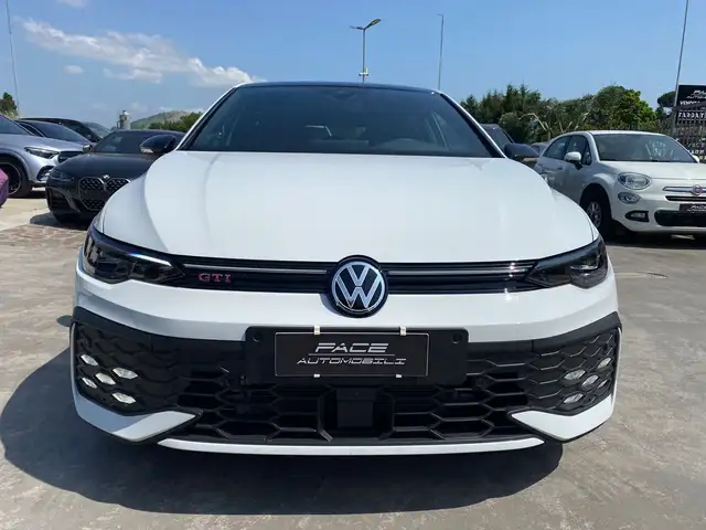 Volkswagen Golf view 4