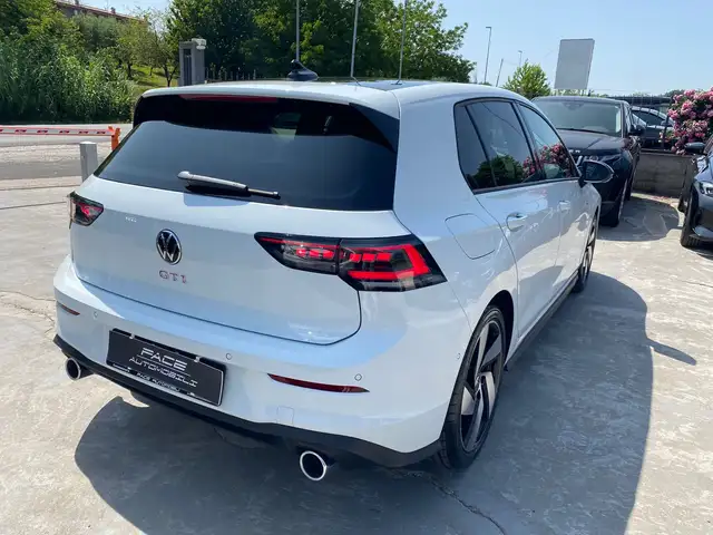 Volkswagen Golf view 13