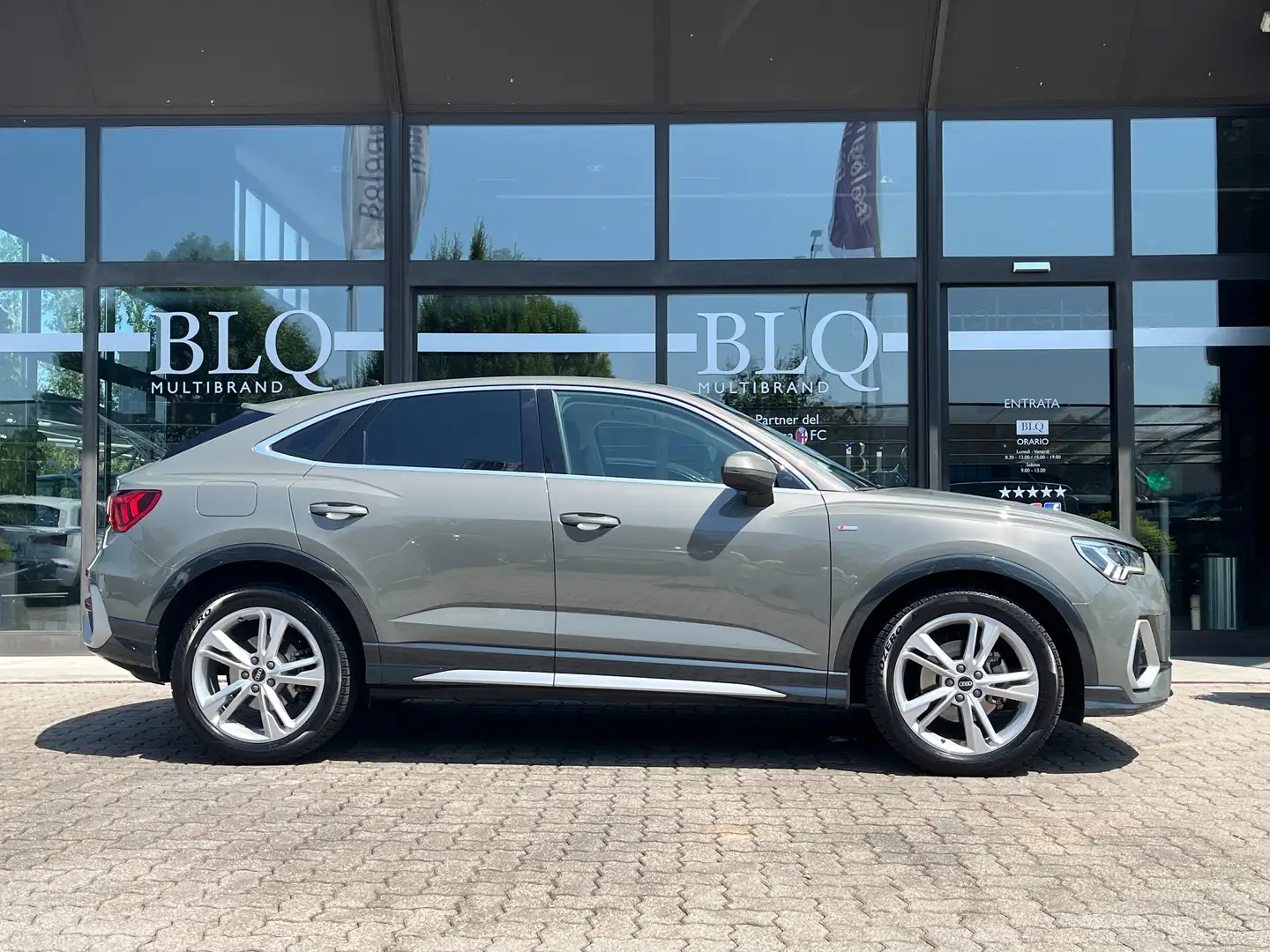 Audi Q3 Sportback 35 2.0 tdi S line edition s-tronic Grigio - 1