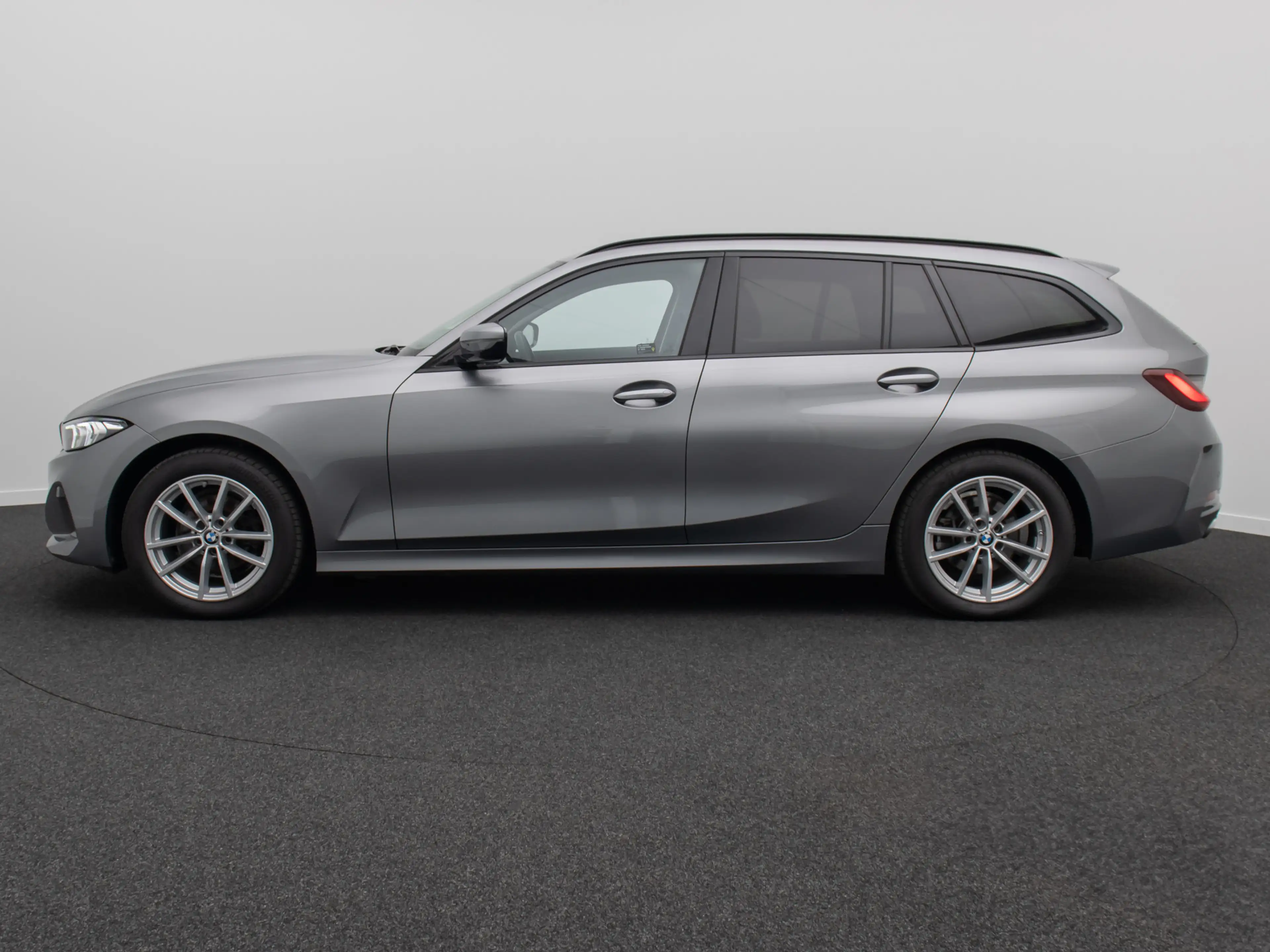 BMW 318 DAB GeschwindigR PDC CockpitPlus Widscreen — photo 11