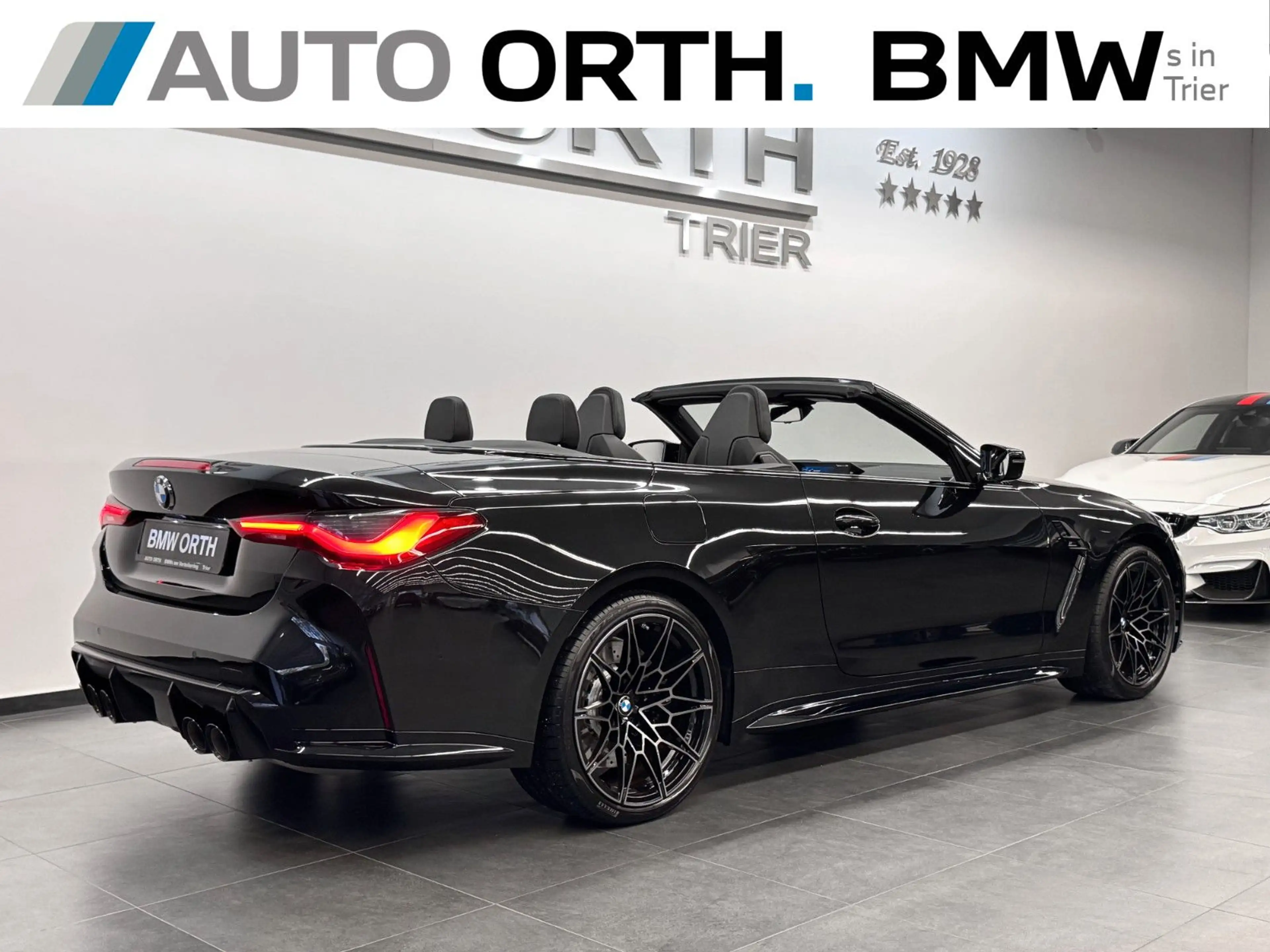 BMW M4 Competition M xDrive Cabrio *SCHWARZ/SCHWARZ* — photo 3