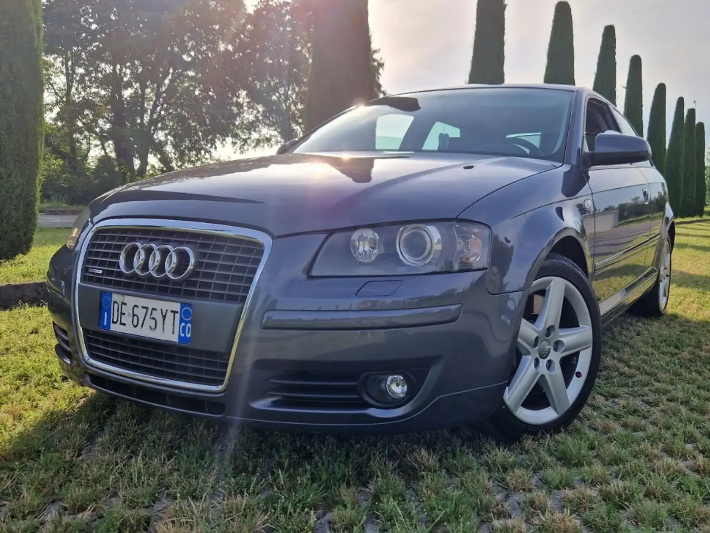 Audi A3 3.2 V6 Ambition quattro dsg Silber - 1