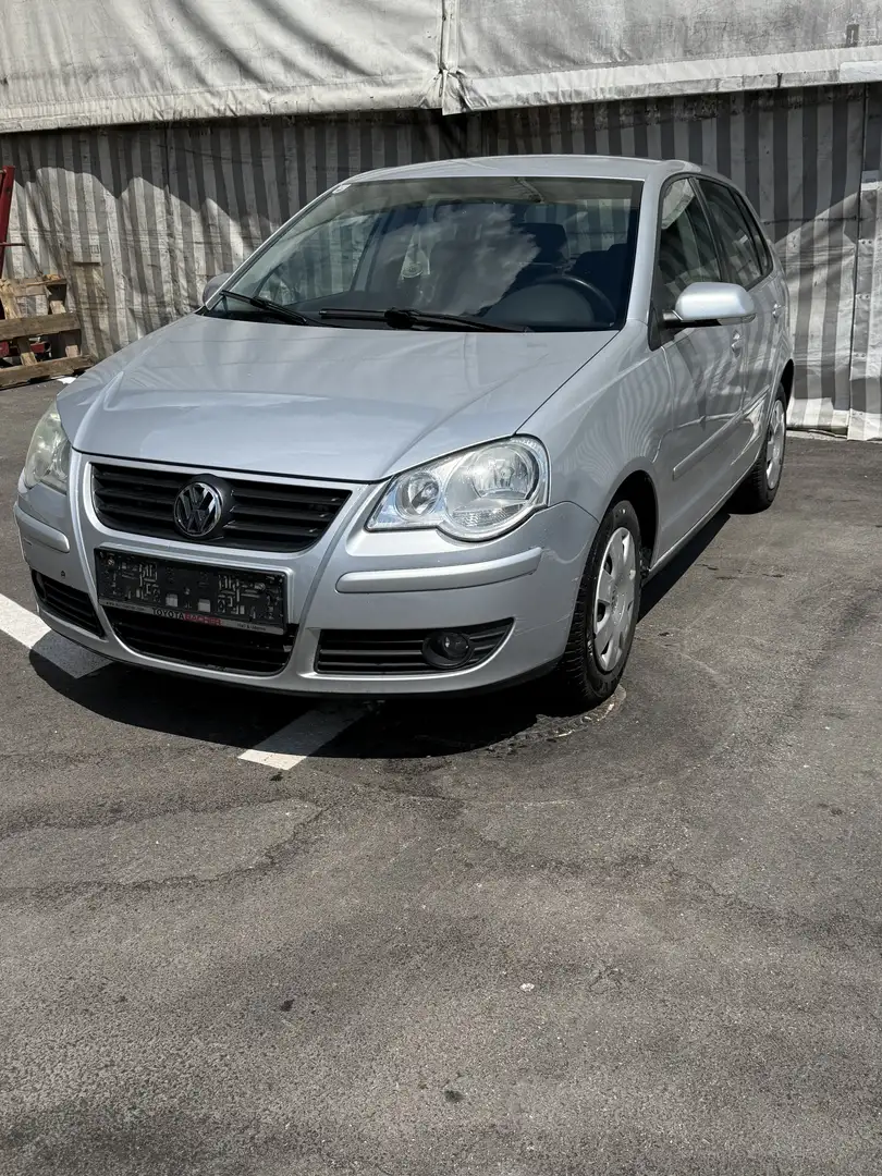 Volkswagen Polo 1,2 Grau - 1