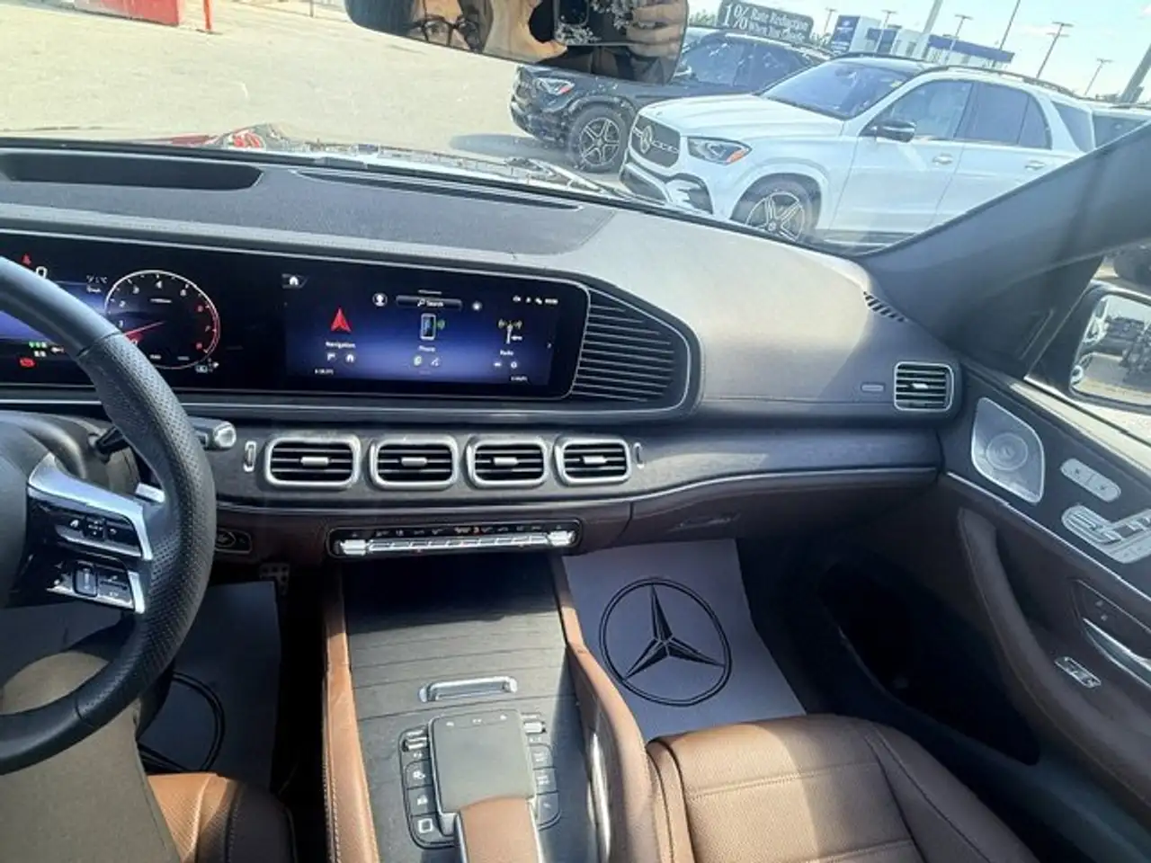 Mercedes-Benz GLS снимка Mercedes-Benz GLS