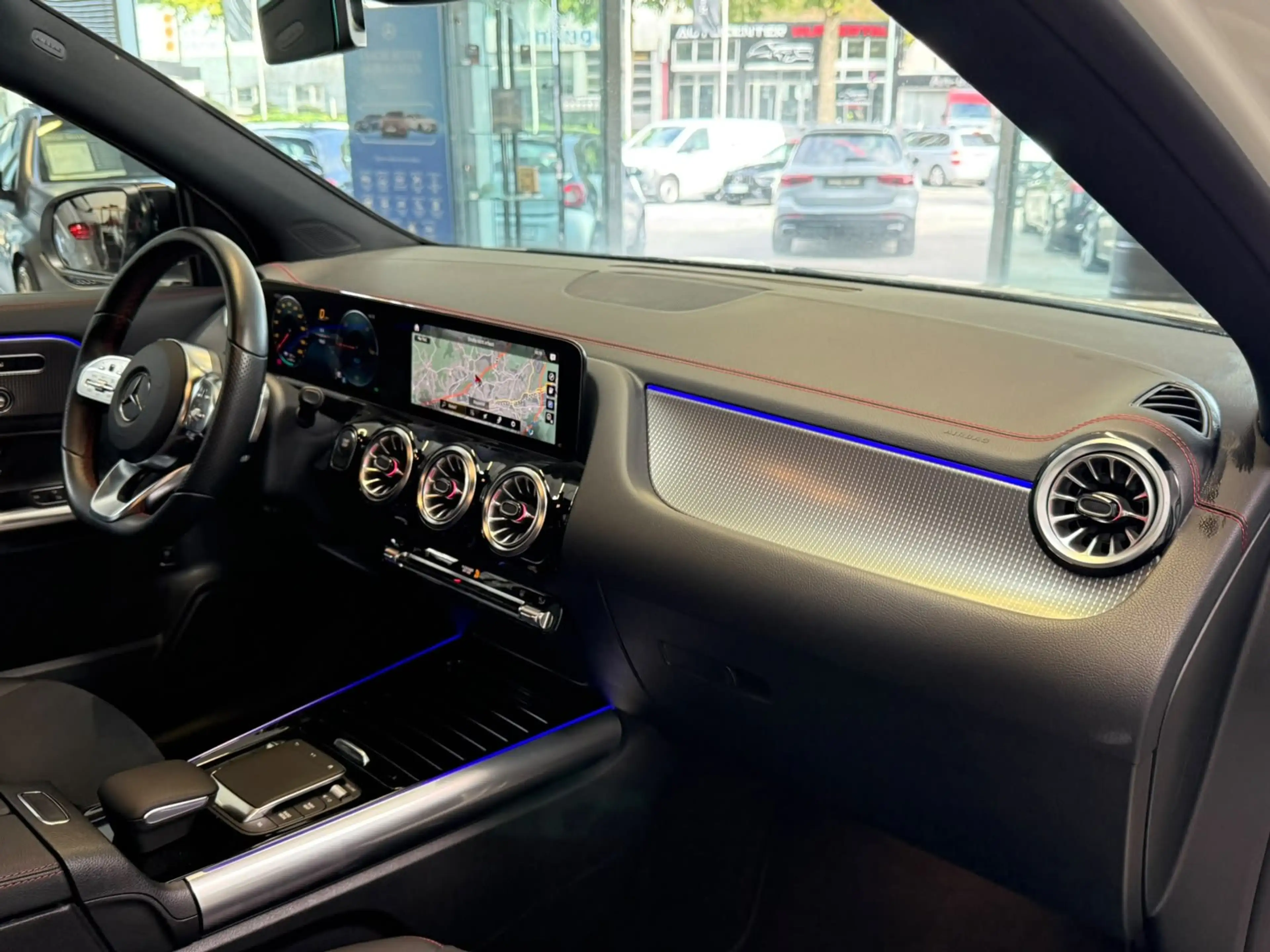 Mercedes-Benz EQA 250 AMG NIGHT+KAMERA+MEMORY+LED+CARPLAY+TOTW — photo 10