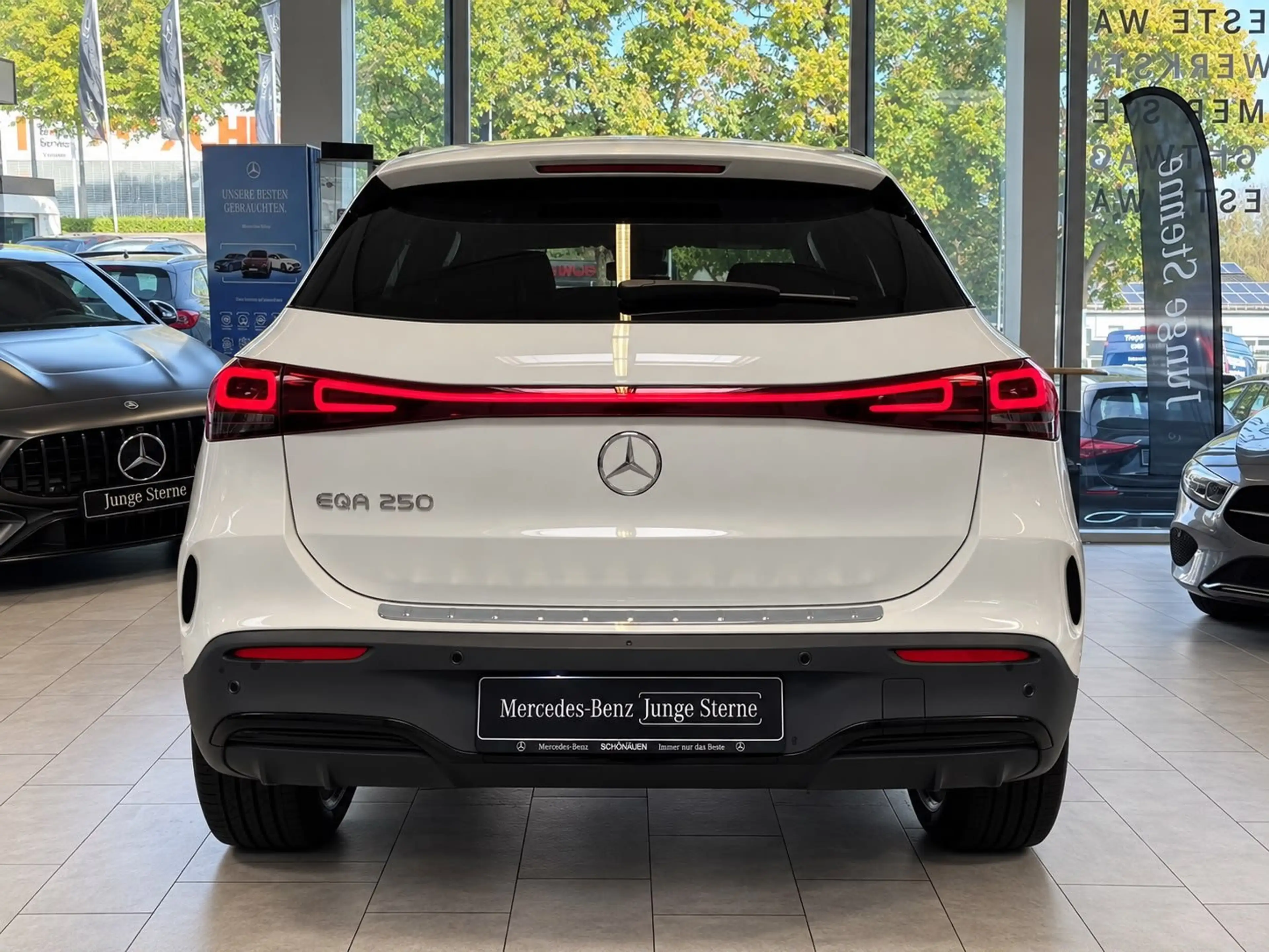 Mercedes-Benz EQA 250 AMG NIGHT+KAMERA+MEMORY+LED+CARPLAY+TOTW — photo 6