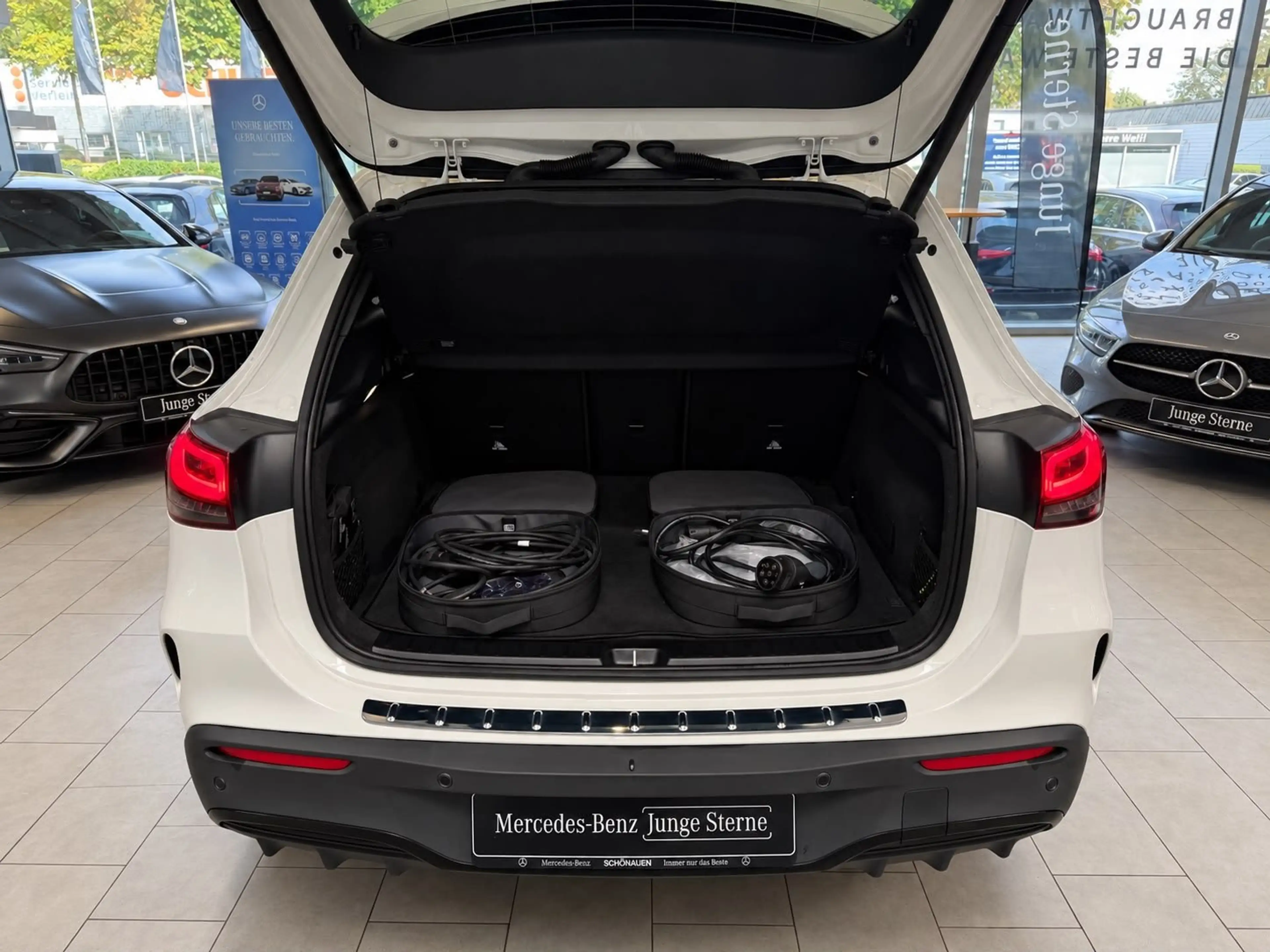 Mercedes-Benz EQA 250 AMG NIGHT+KAMERA+MEMORY+LED+CARPLAY+TOTW — photo 7