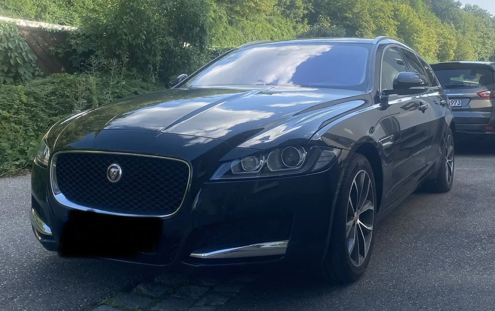 Jaguar XF 20d Sportbrake Aut. Prestige Schwarz - 1