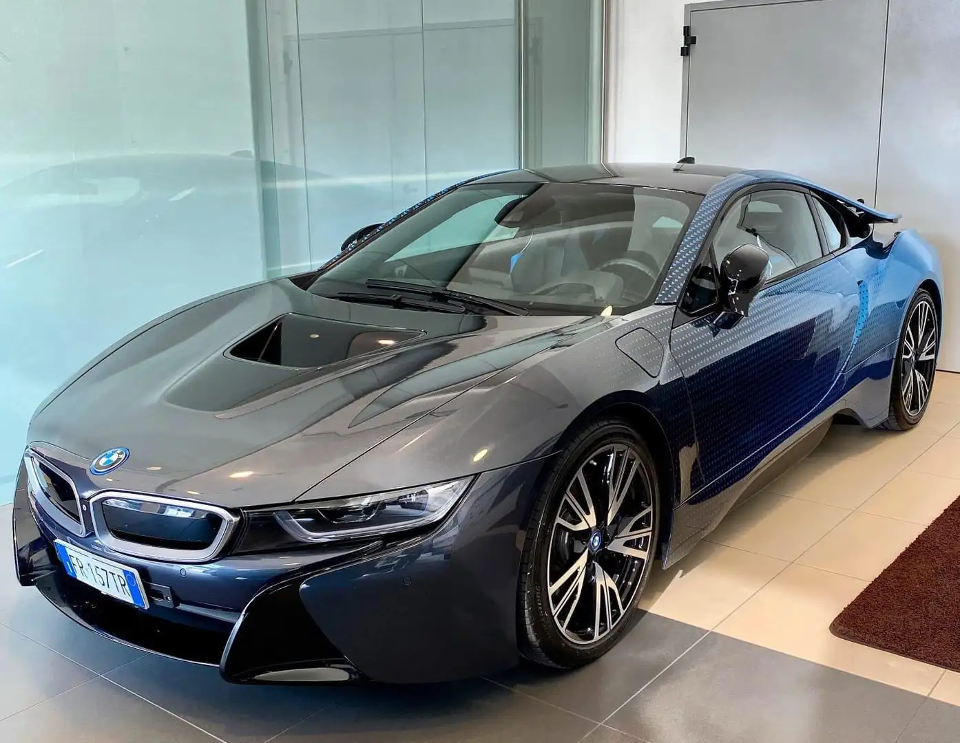 BMW i8 GARAGE ITALIA 1 di 10 CROSSFADE EDITION - 1