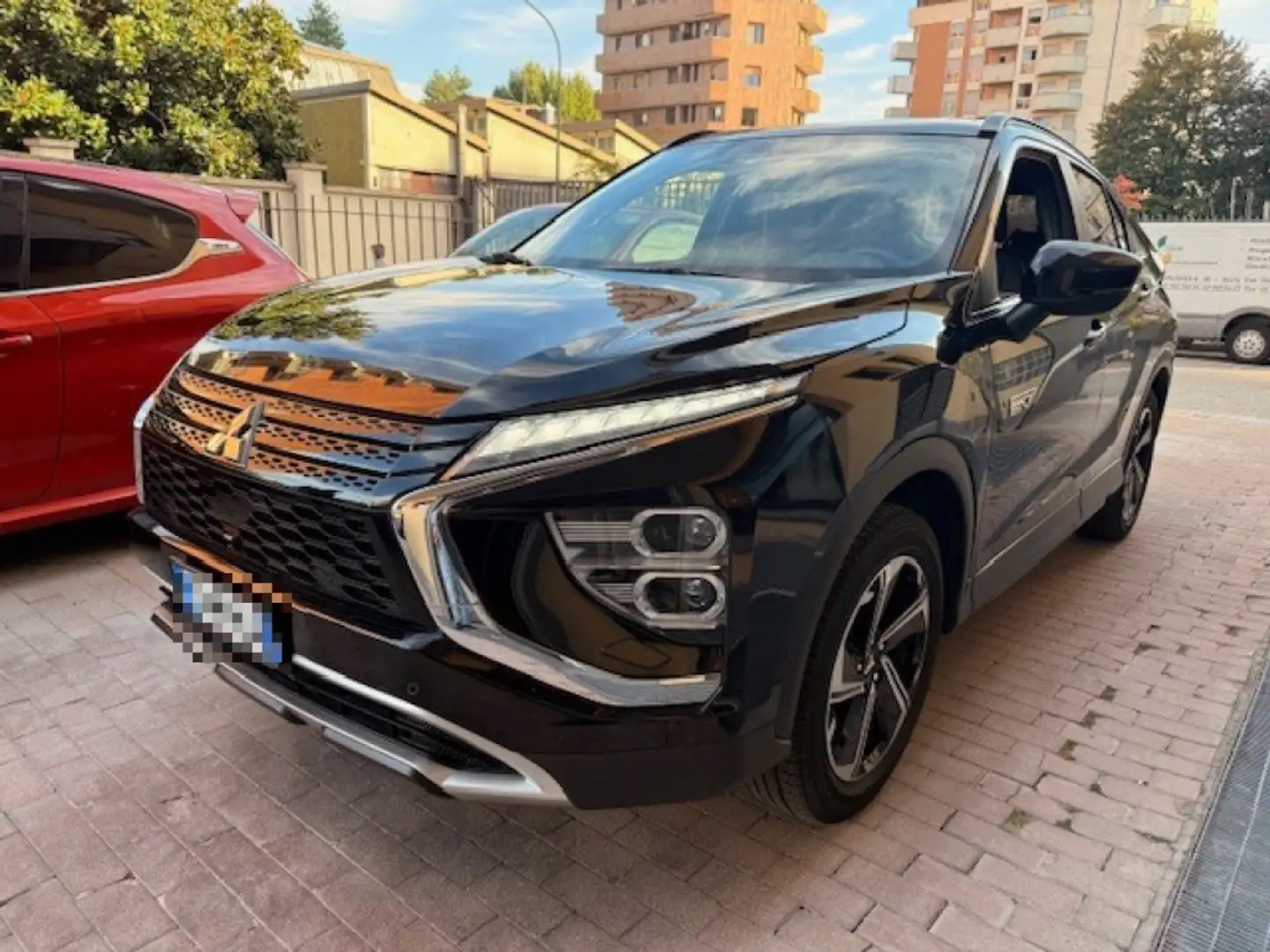Mitsubishi Eclipse Cross 2.4 MIVEC 4WD PHEV Instyle SDA Pack 0 Noir - 1