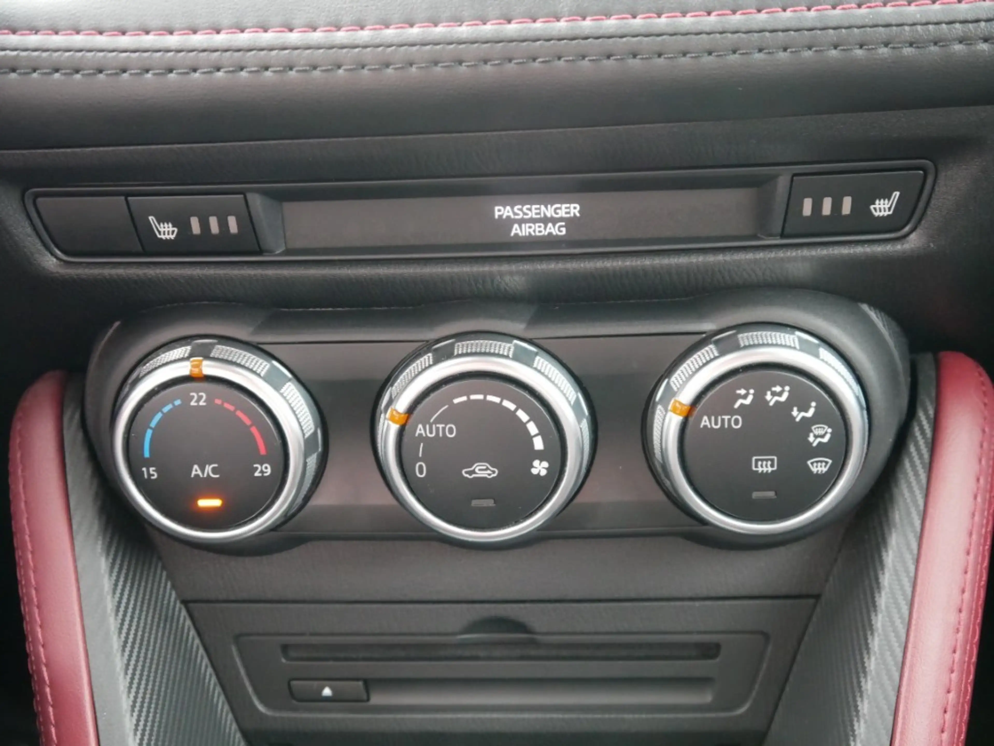 Mazda CX-3 Leder Kamera LED Head-Up DAB Tempomat PDC — photo 12