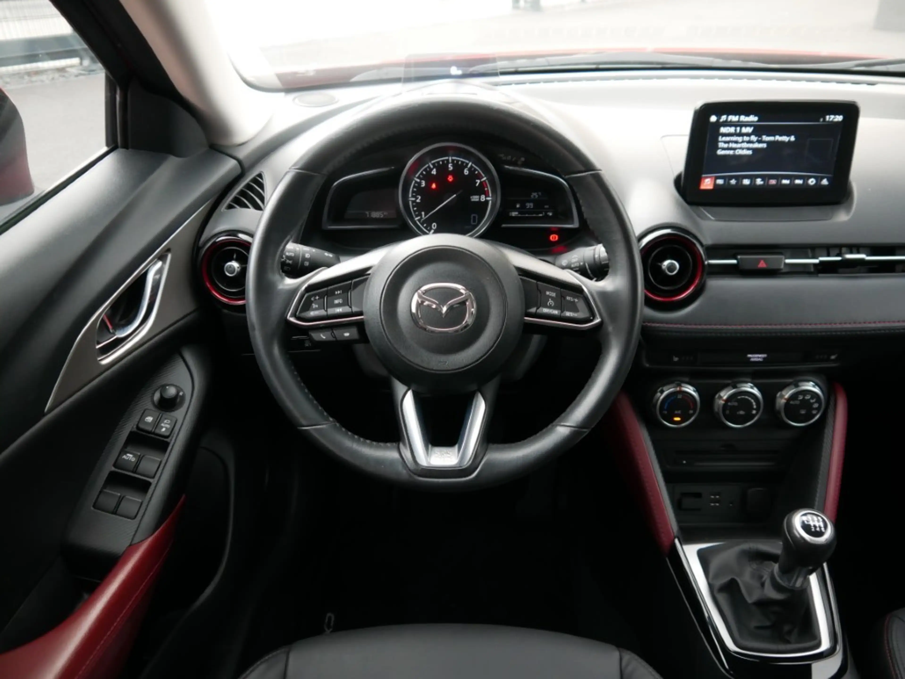 Mazda CX-3 Leder Kamera LED Head-Up DAB Tempomat PDC — photo 10