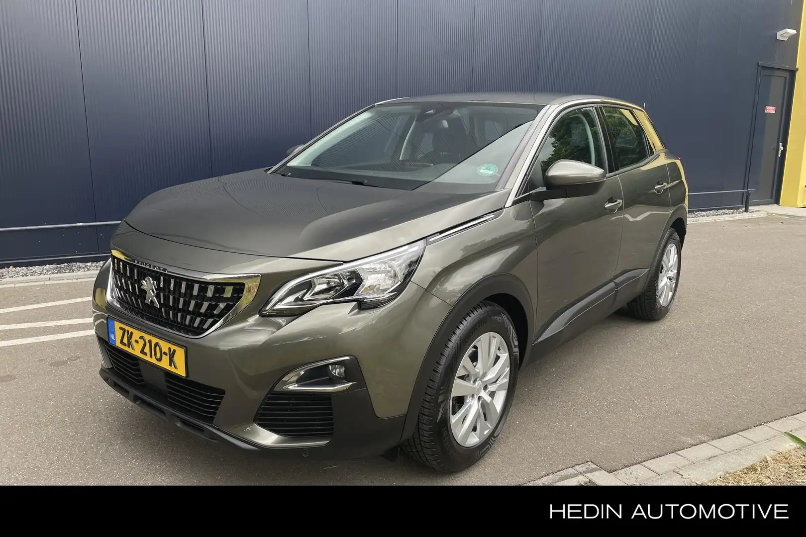 Peugeot 3008 1.2 PureTech Active Grau - 1