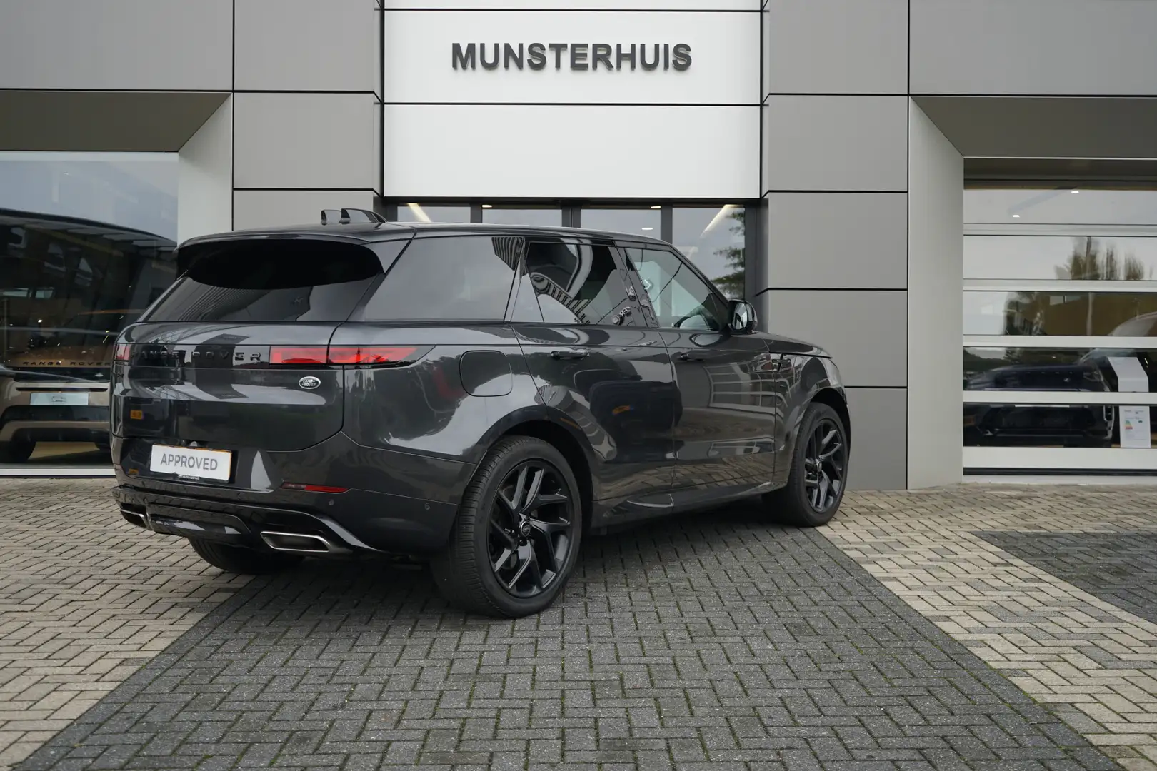 Land Rover Range Rover Sport 3.0 P440e Dynamic SE | 1ste eigenaar | Dealer onde Grijs - 2