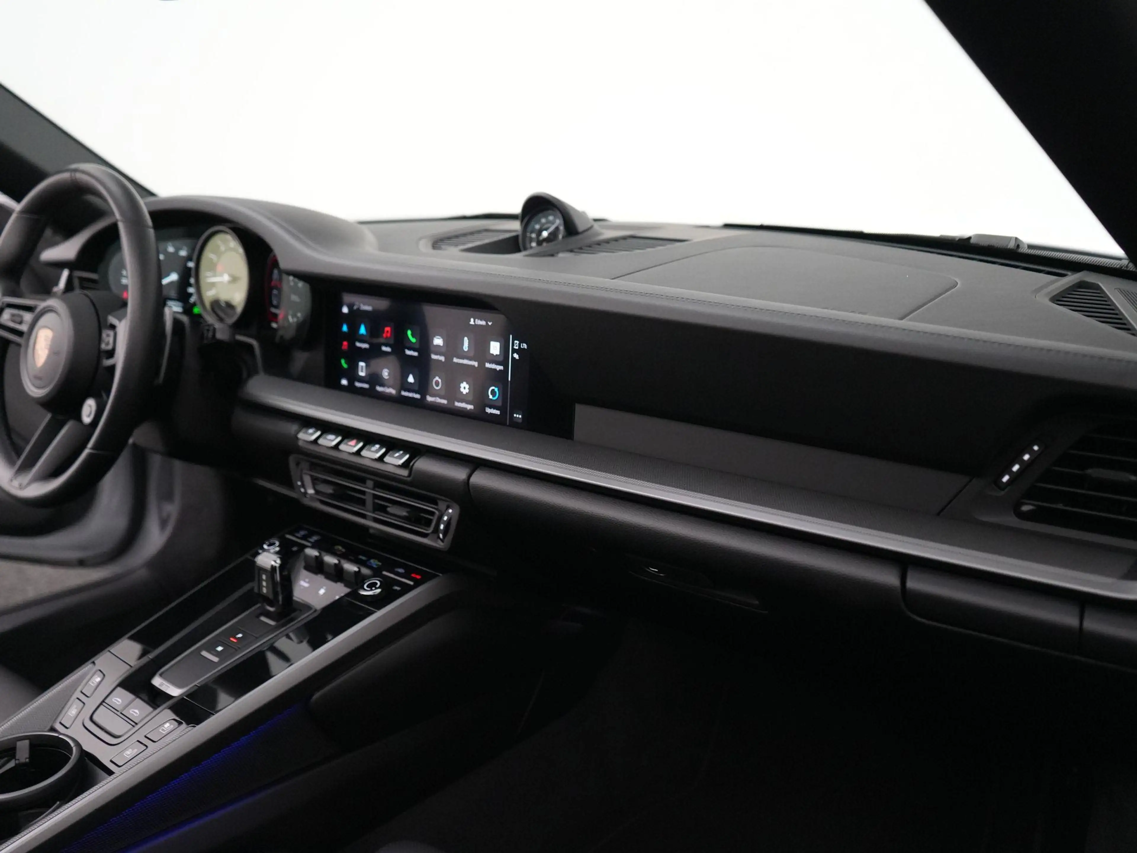 Porsche 992 Targa 4 — photo 14