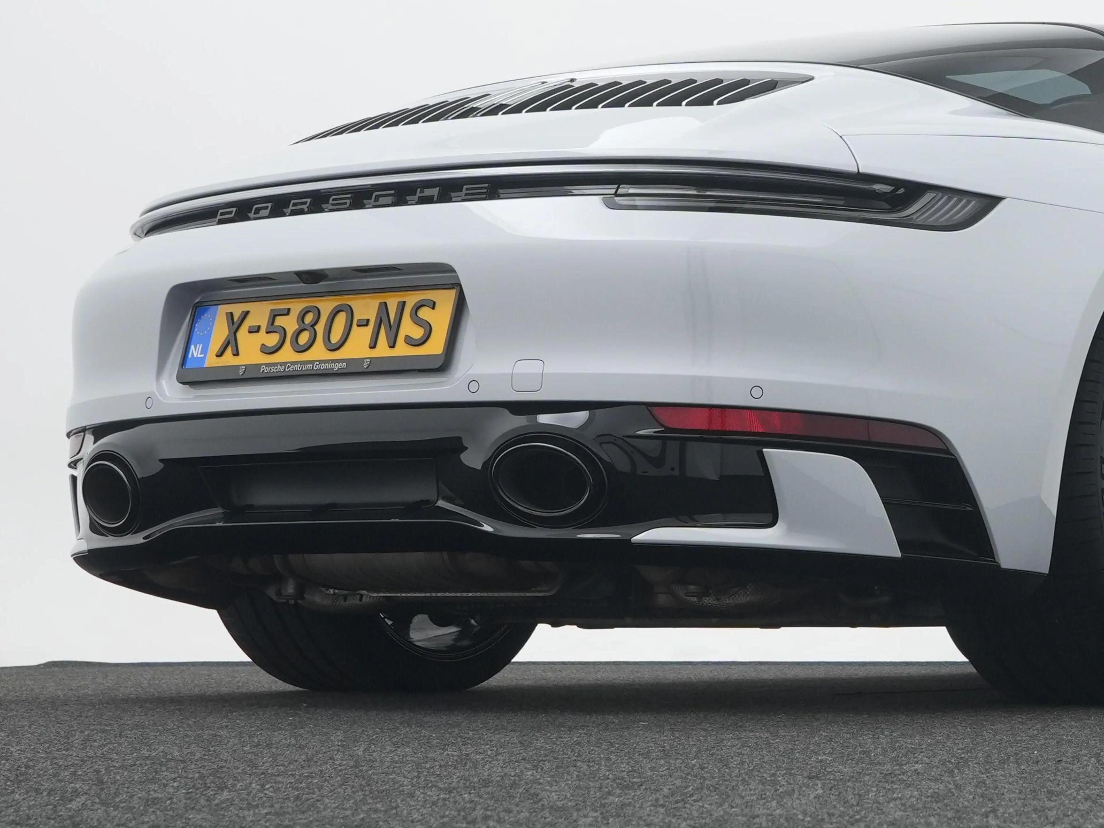Porsche 992 Targa 4 — photo 10