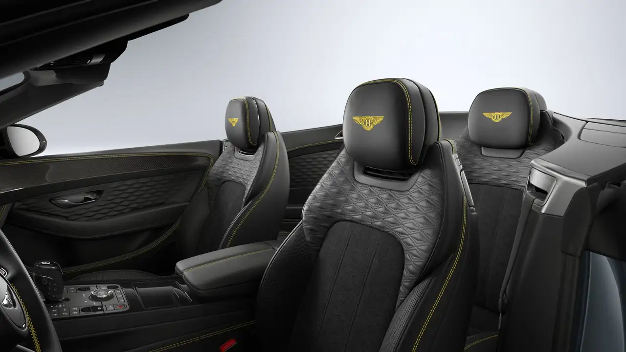Bentley Continental GTC 2026 — фото 10