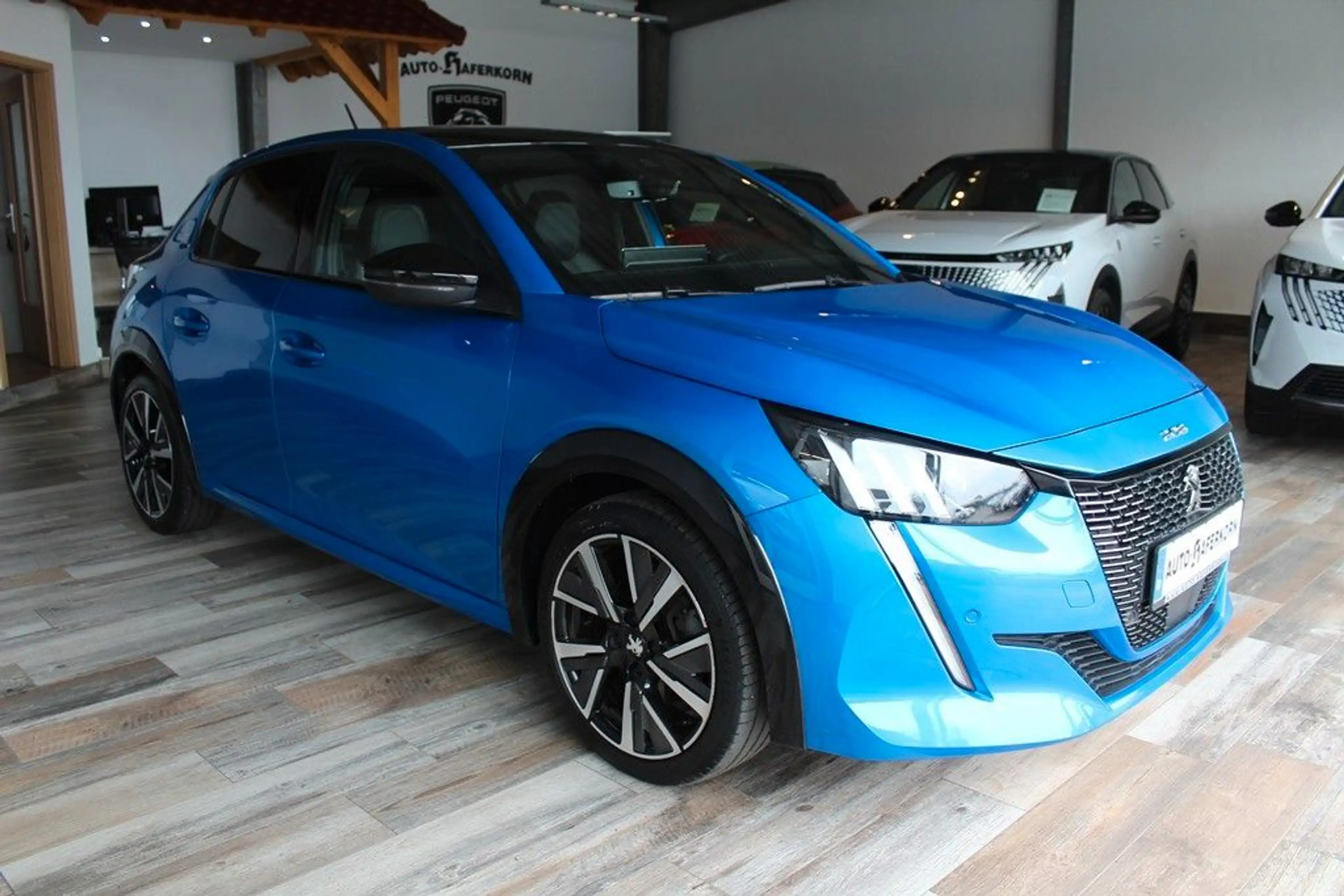 Peugeot 208 GT-LINE 1.2 PureTech 100*LED*AHZV*SZHZG — photo 4