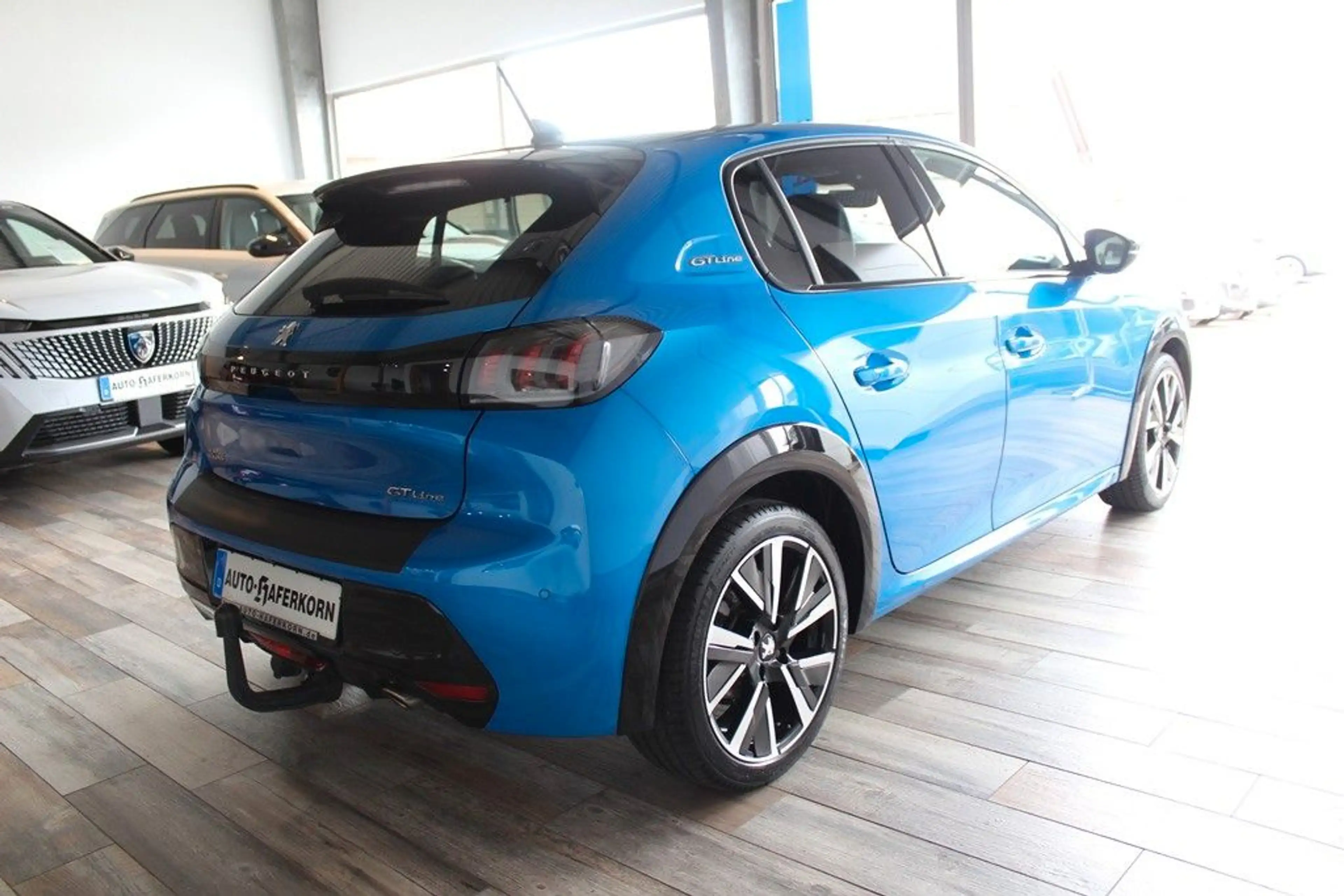 Peugeot 208 GT-LINE 1.2 PureTech 100*LED*AHZV*SZHZG — photo 9