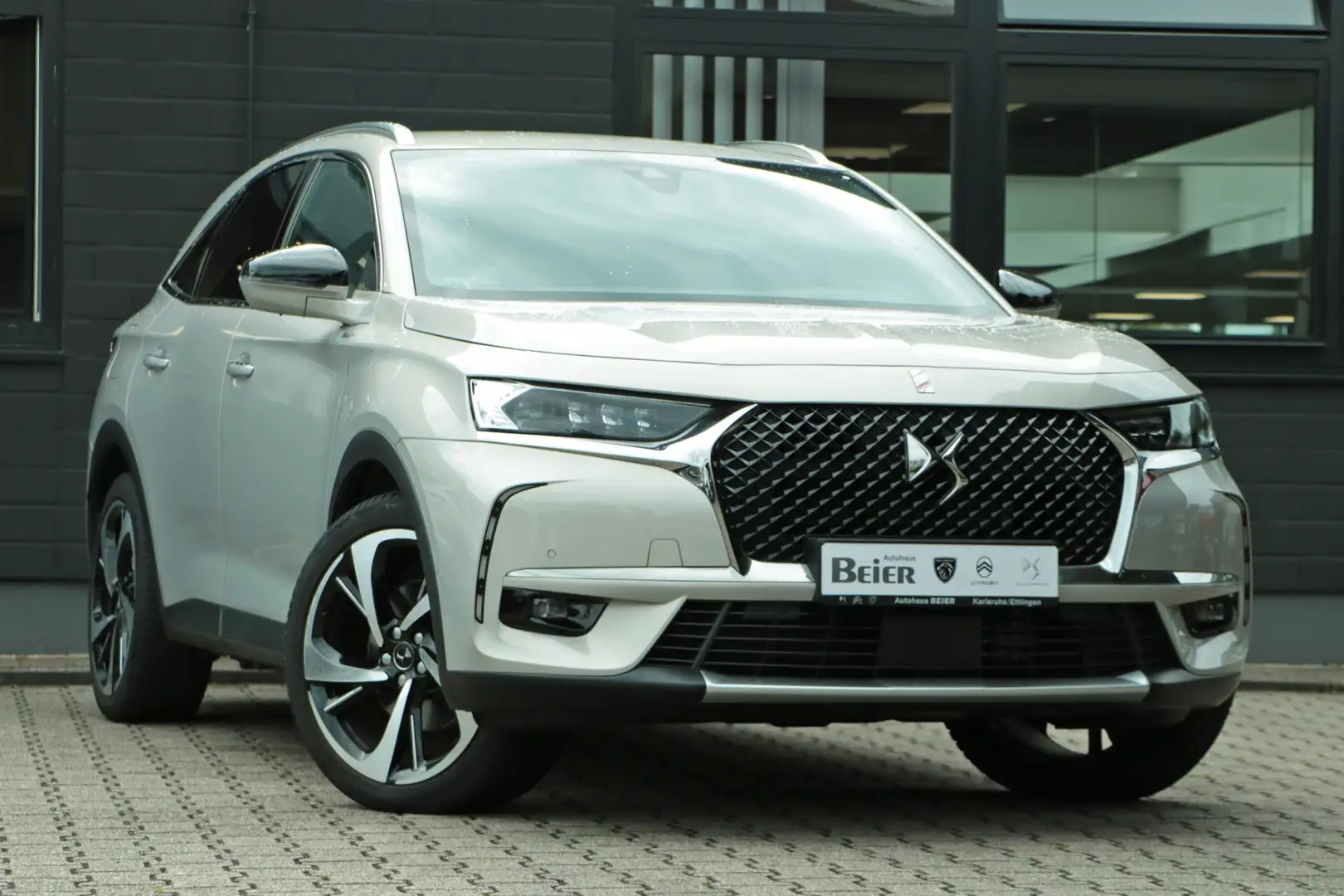 DS Automobiles DS 7 Crossback DS7 Crossback Hybrid 4x2 Rivoli + Navi./ Klimaau./ Beige - 2