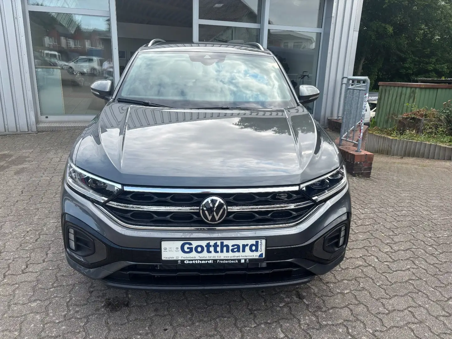 Volkswagen T-Roc 1.5 TSI OPF DSG R-Line "ACC+LED+Kamera" Grau - 1