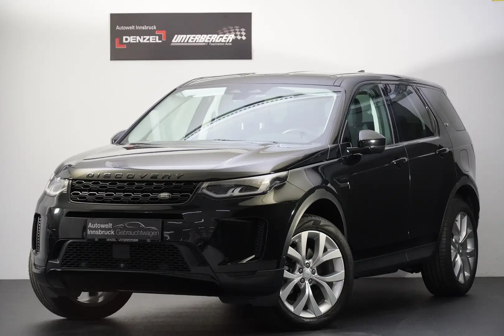 Land Rover Discovery Sport P300e PHEV AWD SE Aut. Schwarz - 2