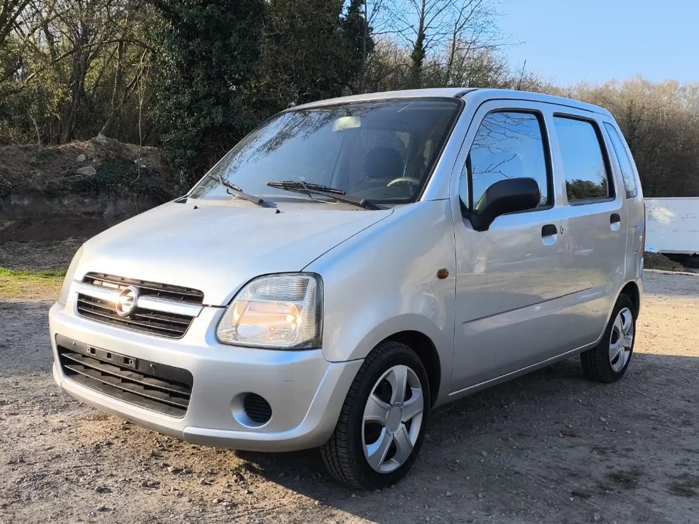 Opel Agila 1.0i XEP 12v Essentia - 1
