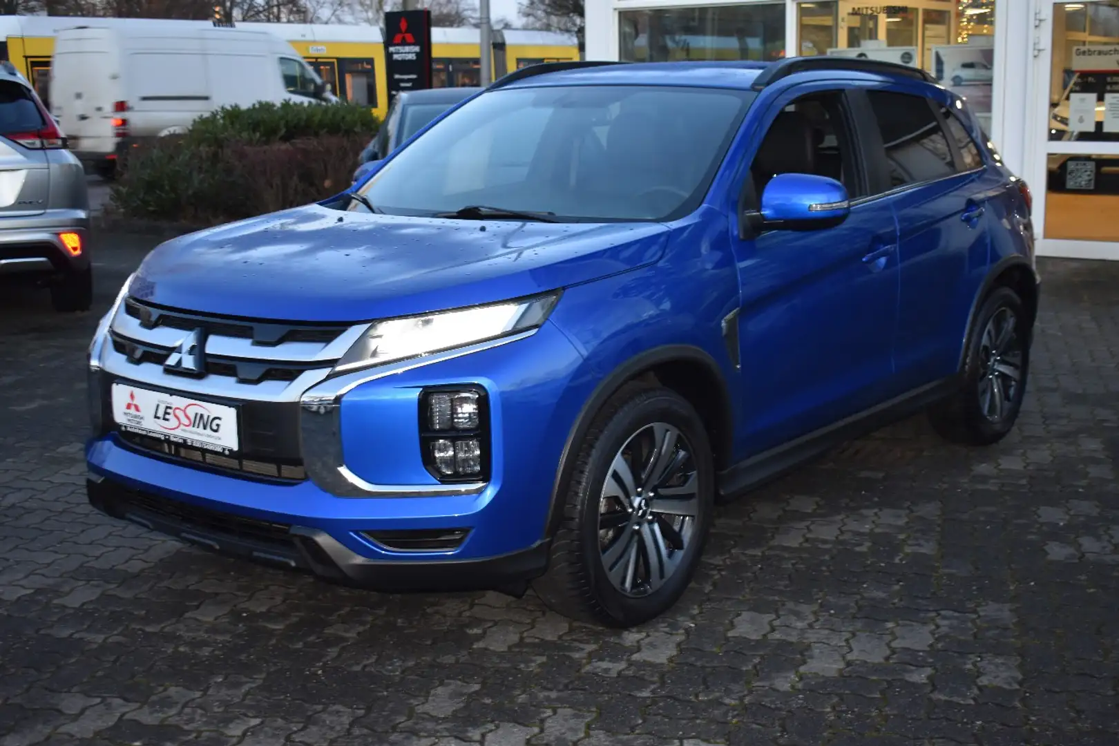Mitsubishi ASX Intro Edition+ 2.0 MIVEC ClearTec 2WD CVT Blau - 2