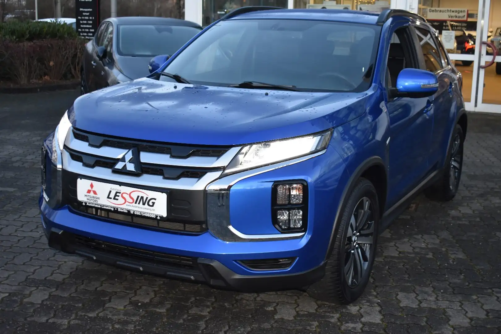 Mitsubishi ASX Intro Edition+ 2.0 MIVEC ClearTec 2WD CVT Blau - 1