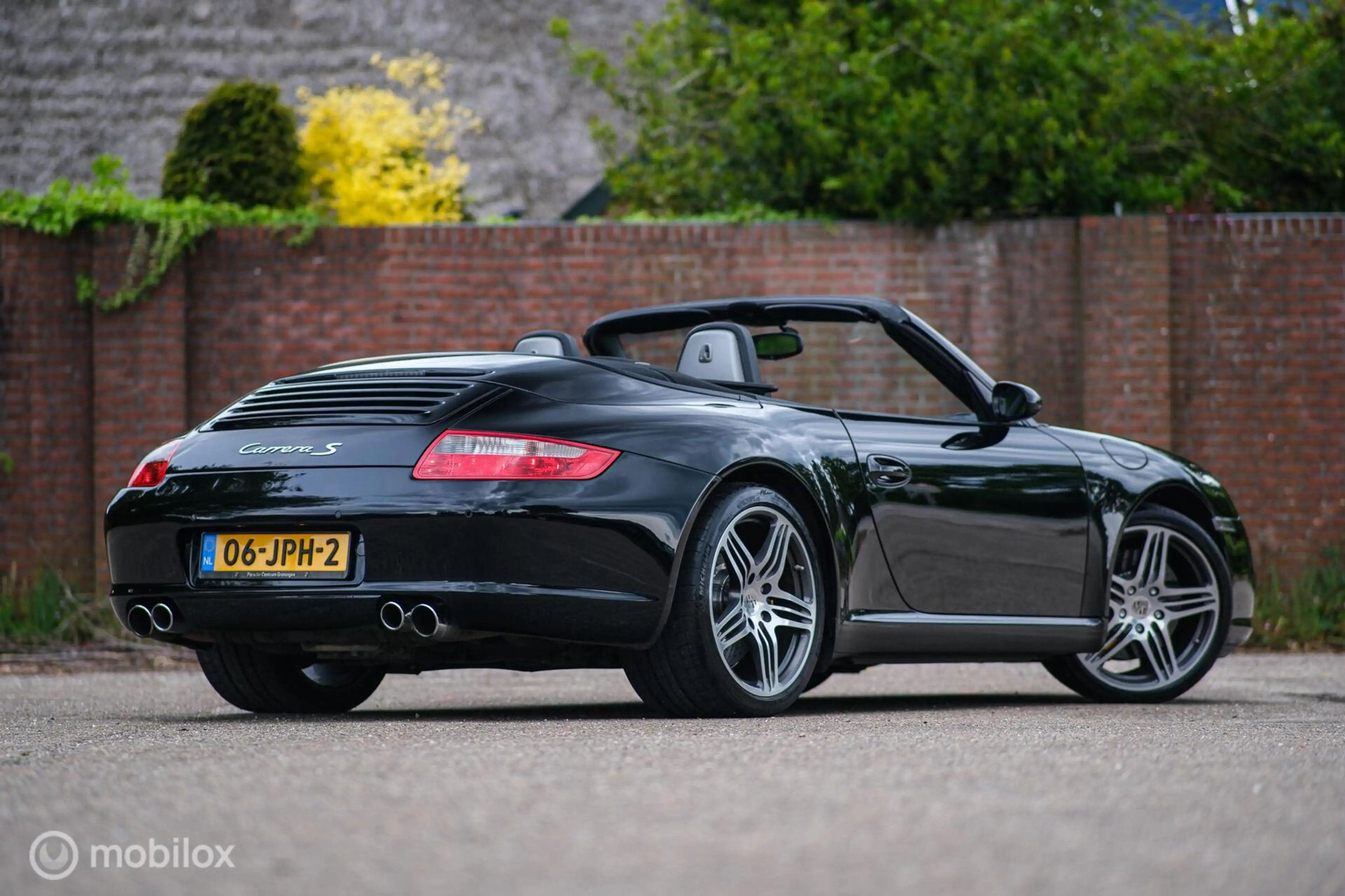 Porsche 997 Cabrio 3.8 Carrera S — photo 8