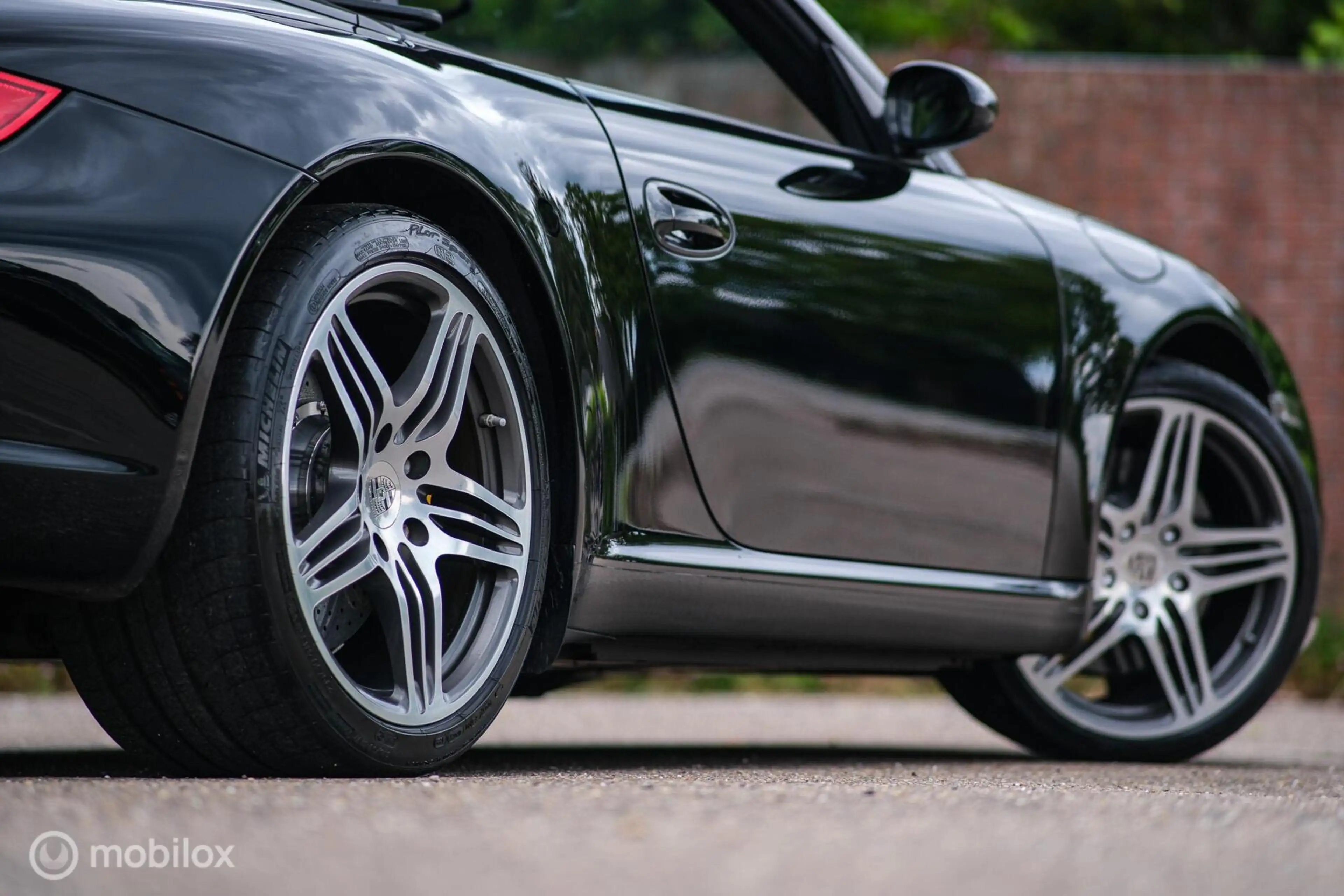 Porsche 997 Cabrio 3.8 Carrera S — photo 33