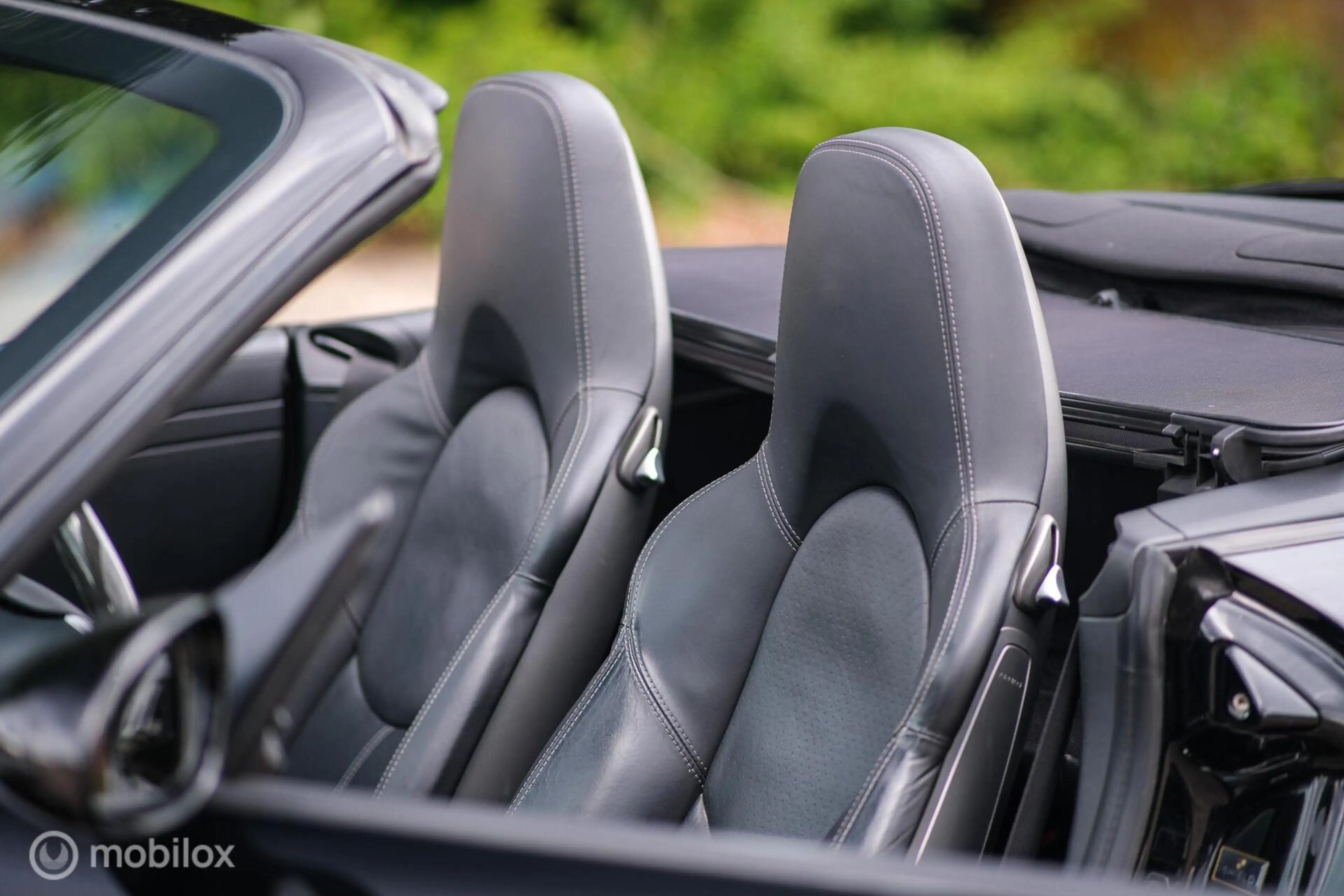 Porsche 997 Cabrio 3.8 Carrera S — photo 36