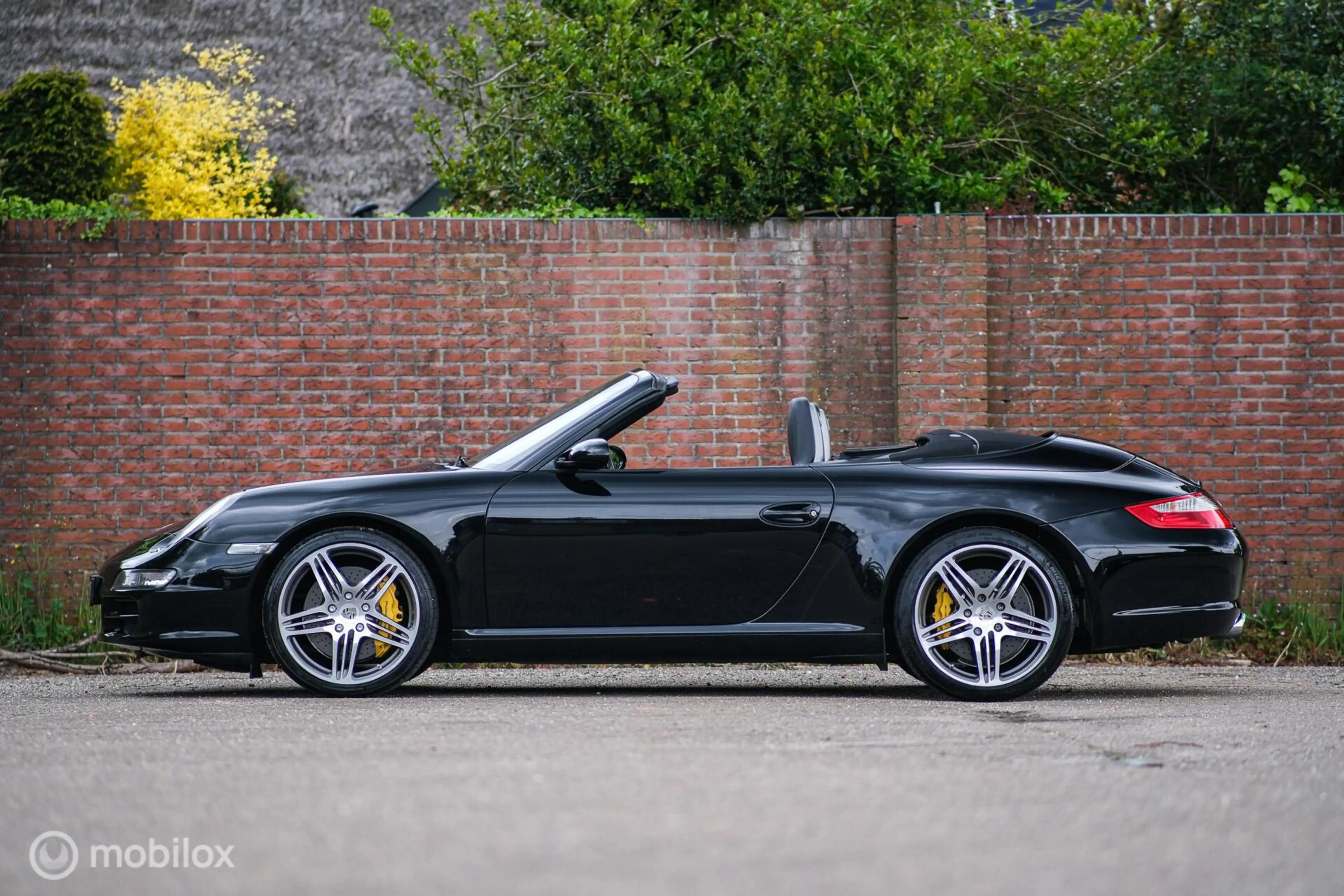Porsche 997 Cabrio 3.8 Carrera S — photo 16