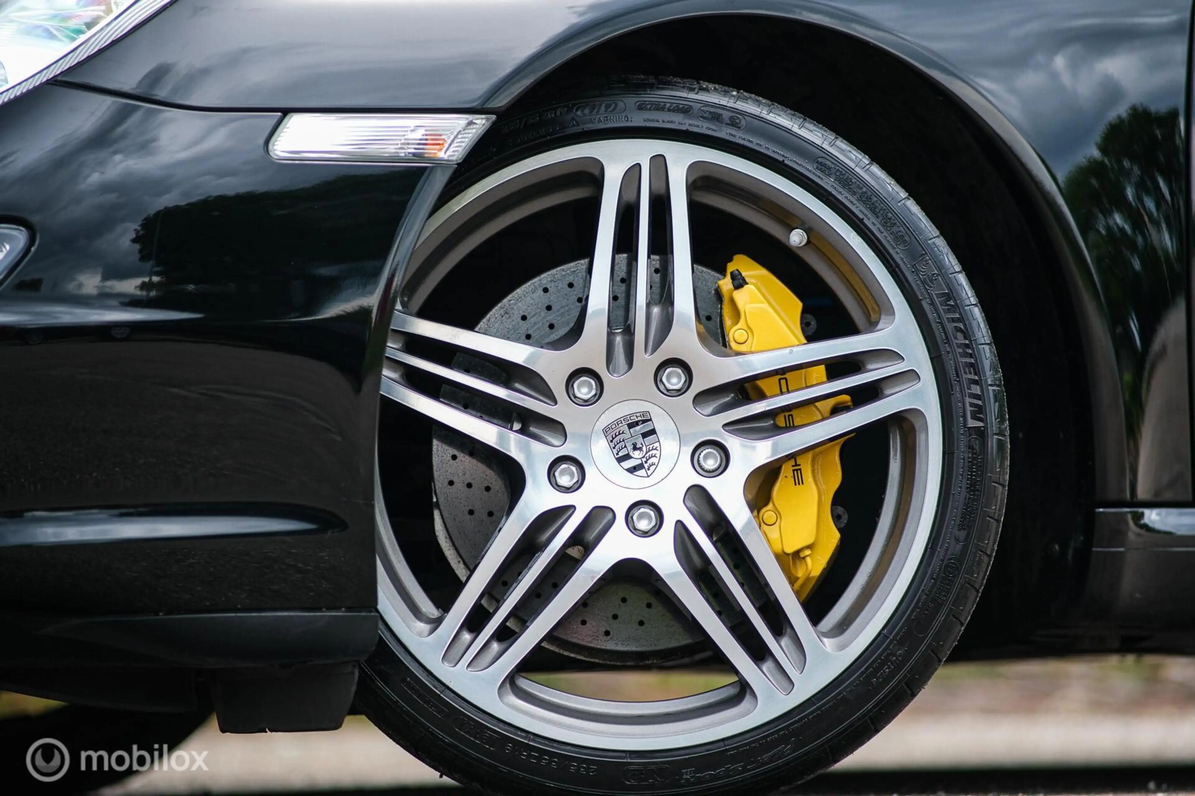 Porsche 997 Cabrio 3.8 Carrera S — photo 4
