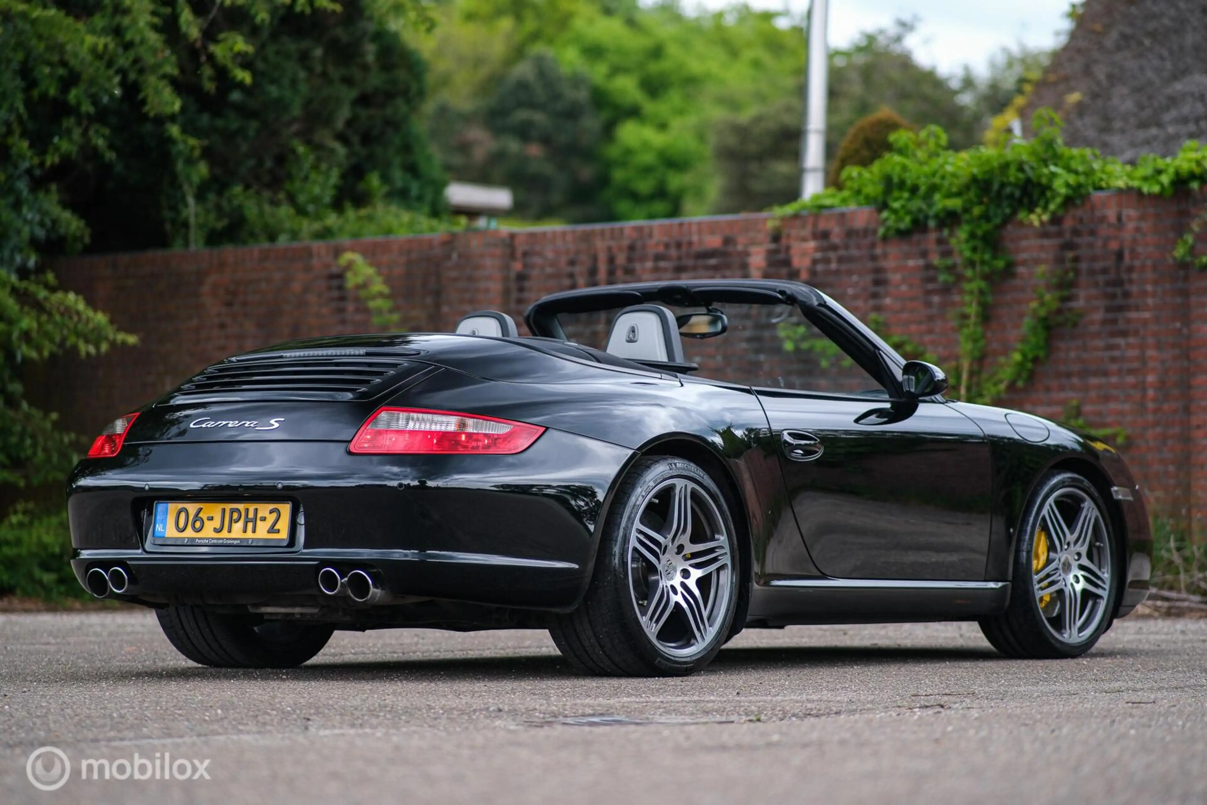 Porsche 997 Cabrio 3.8 Carrera S — photo 3