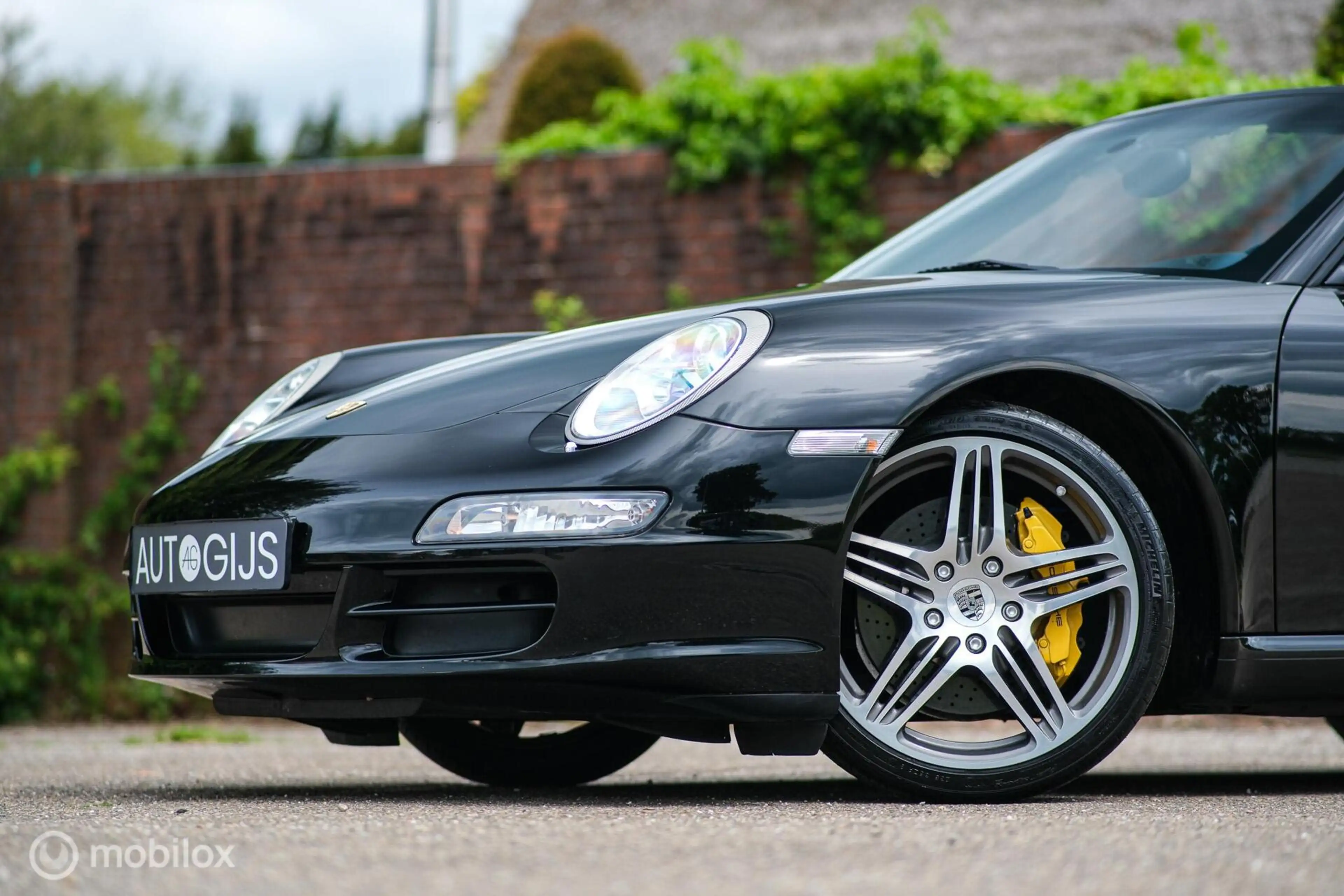 Porsche 997 Cabrio 3.8 Carrera S — photo 10