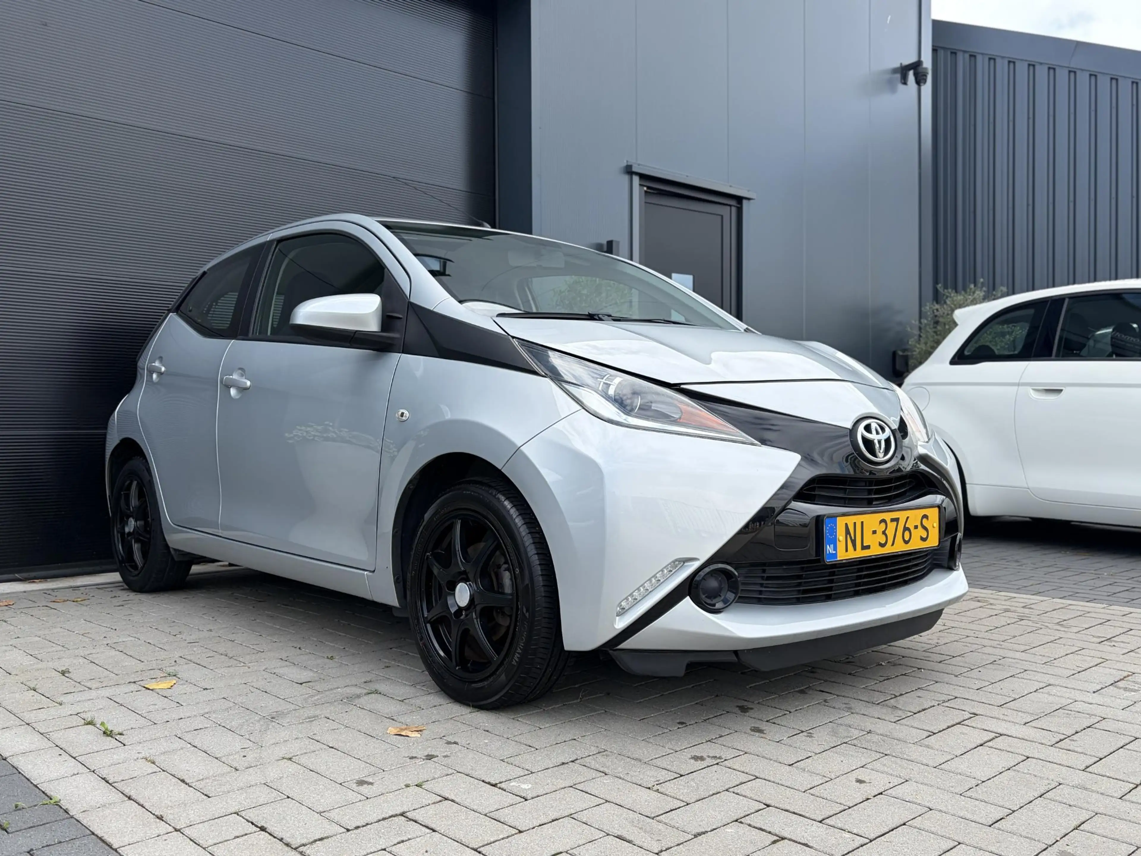 Toyota Aygo 1.0 VVT-i x-cite | Automaat | Airco | Camera | Dea — photo 8